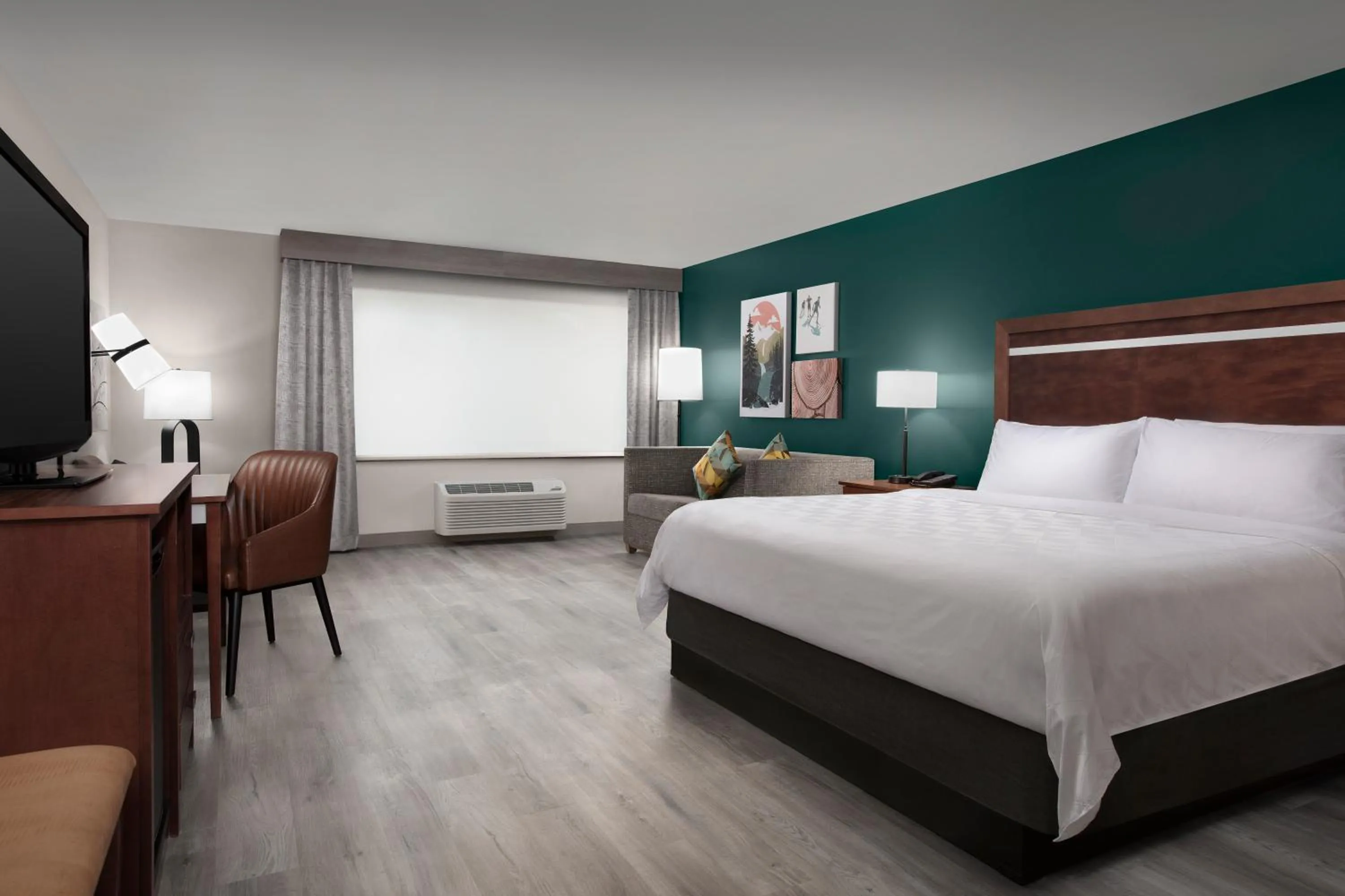 Bedroom, Bed in Holiday Inn & Suites Durango Downtown by IHG