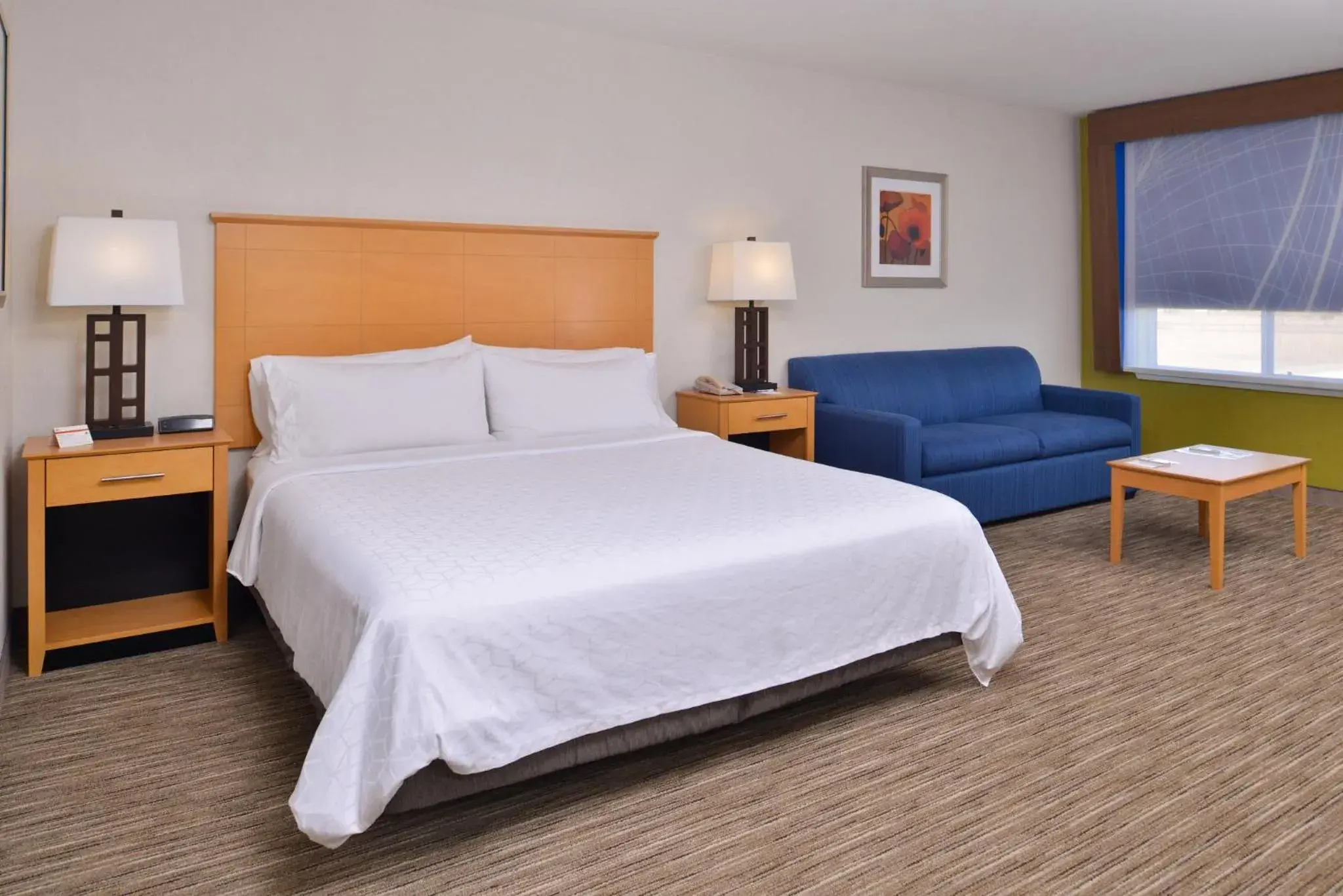 Standard King Room with Transfer Shower - Communications Accessible in Holiday Inn Express Stockton Southeast by IHG Standard King Room with Transfer Shower - Communications Accessible in Holiday Inn Express Stockton Southeast by IHG
