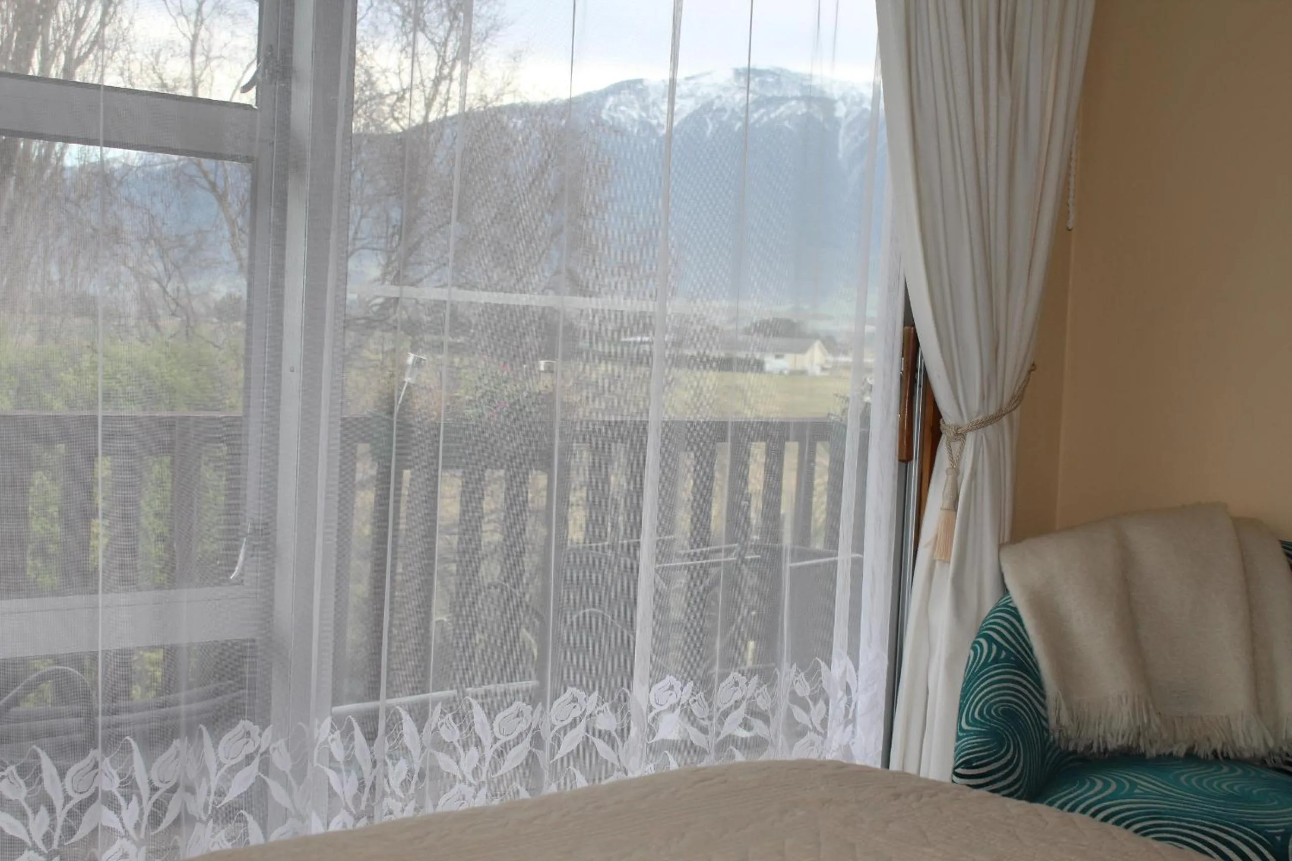 Garden view, Bed in Brook House B&B & Cottages