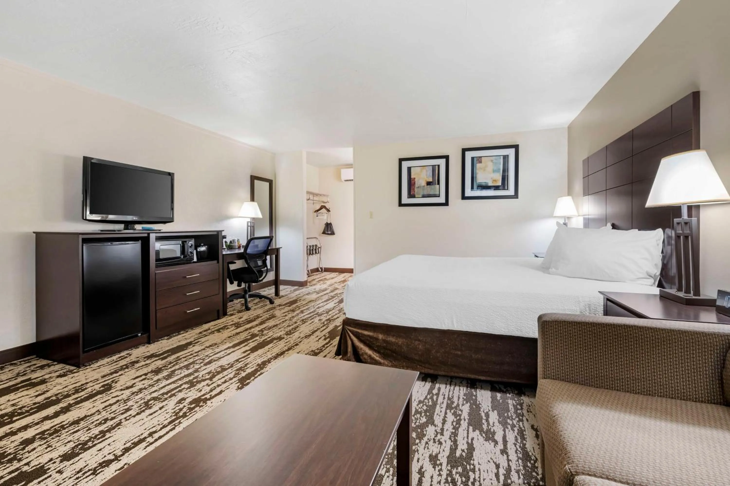 Bedroom, Bed in Best Western Prescottonian