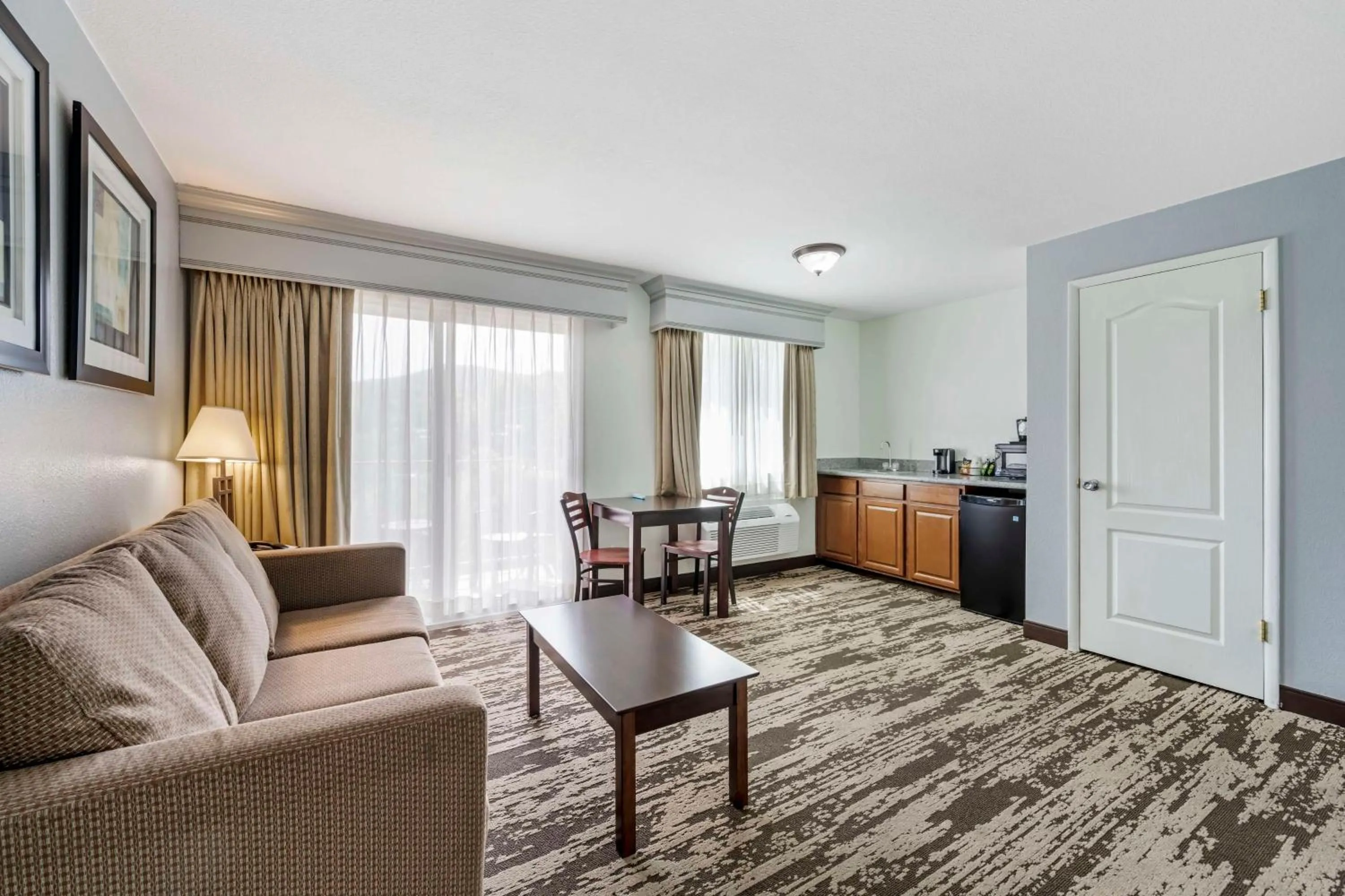 Bedroom in Best Western Prescottonian