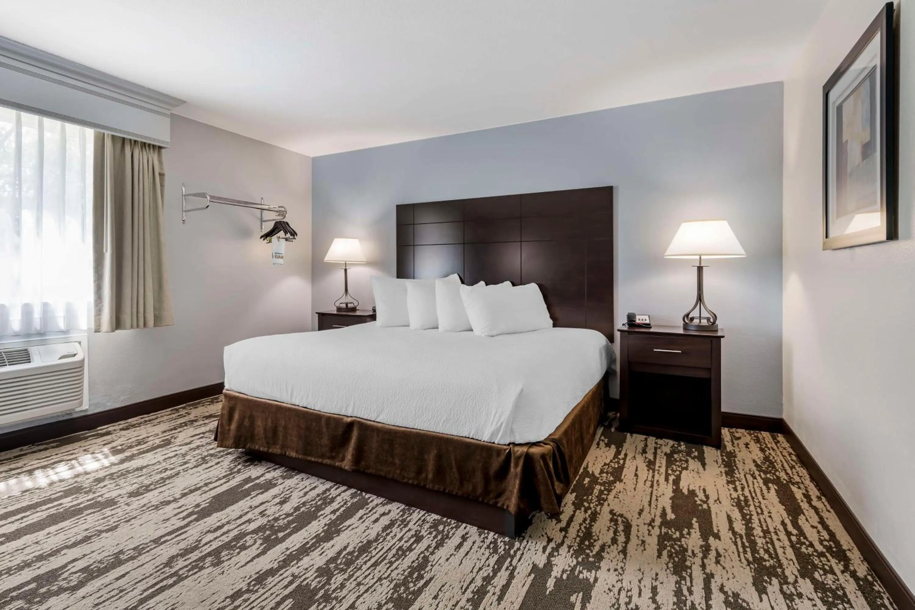 Bedroom, Bed in Best Western Prescottonian