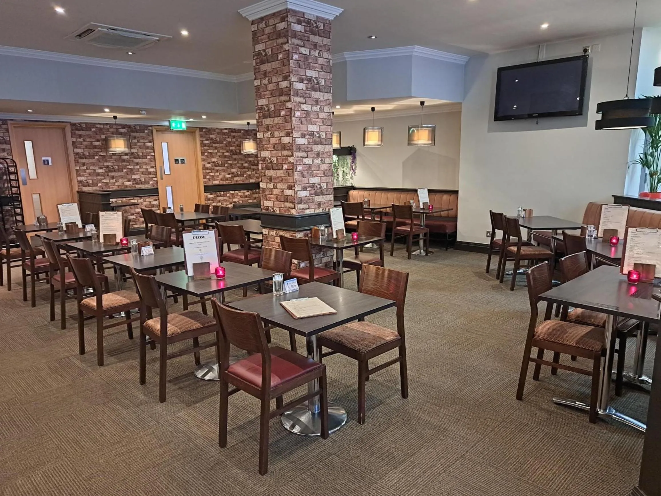 Restaurant/places to eat in ibis Carlisle City Centre