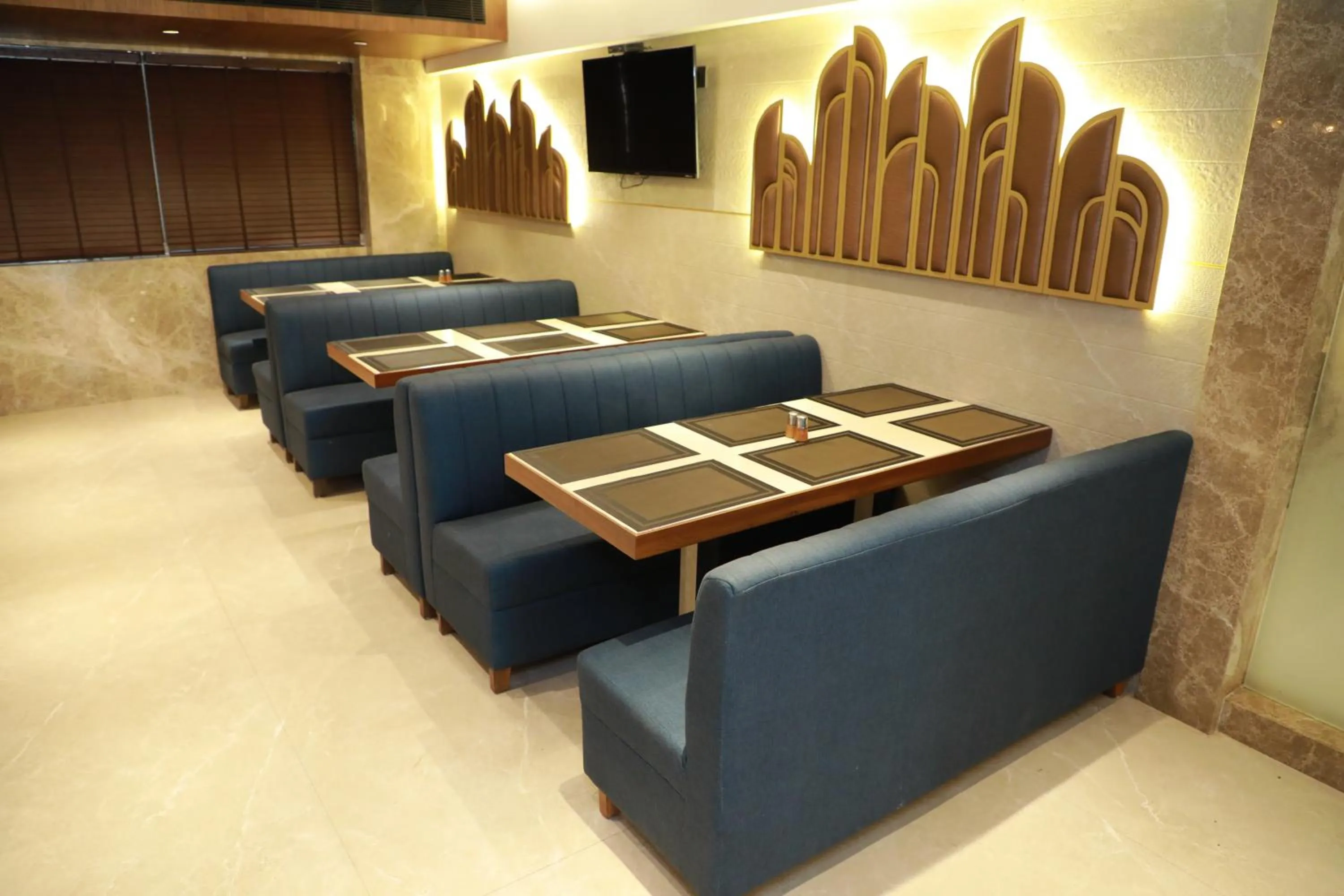 Restaurant/places to eat in HOTEL ARCHANA RESIDENCY