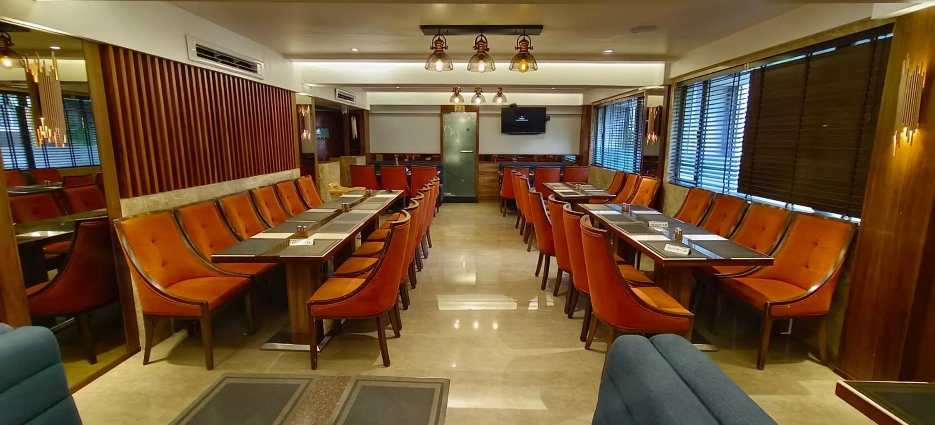 Restaurant/places to eat in HOTEL ARCHANA RESIDENCY