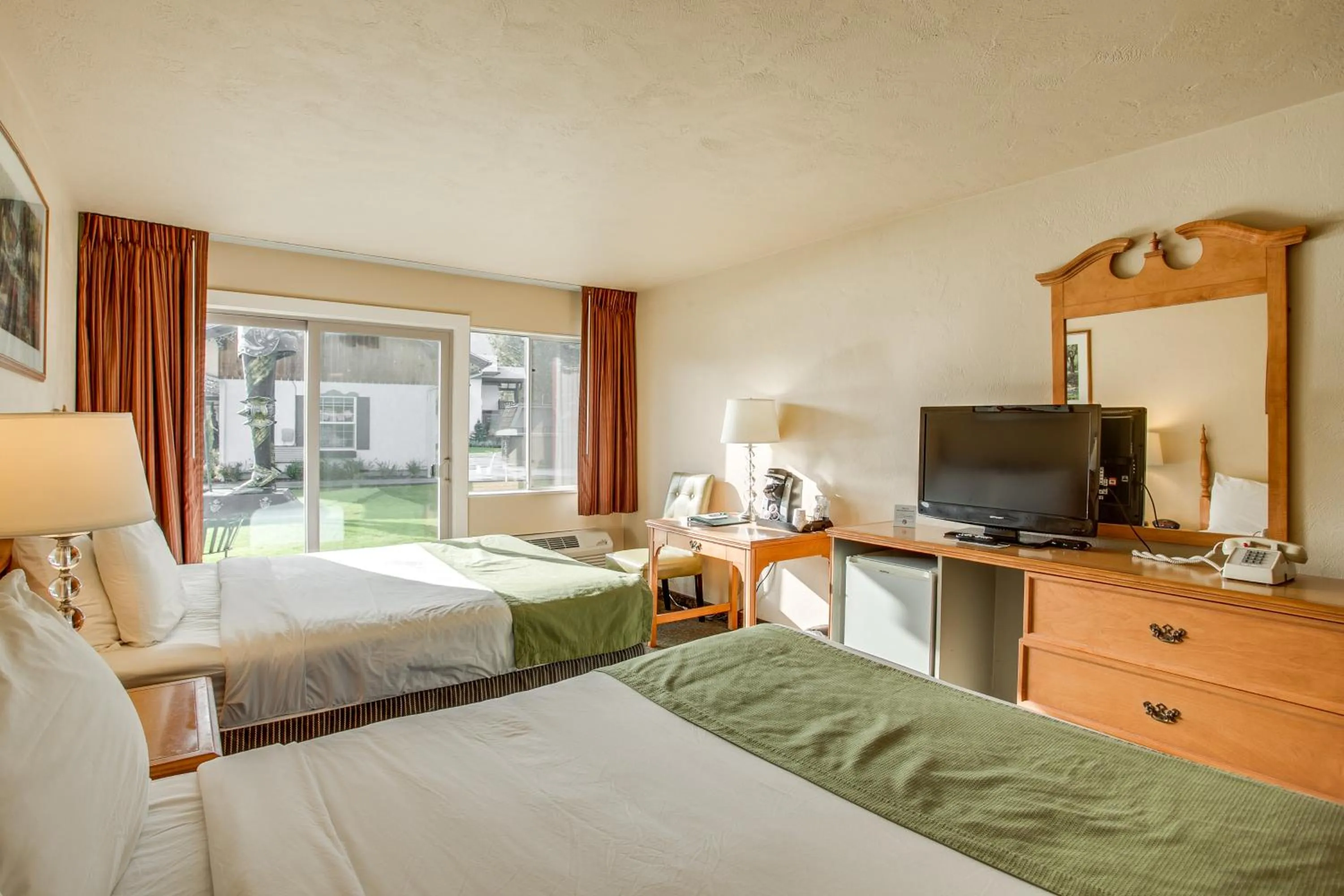 Bed in Der Ritterhof Inn