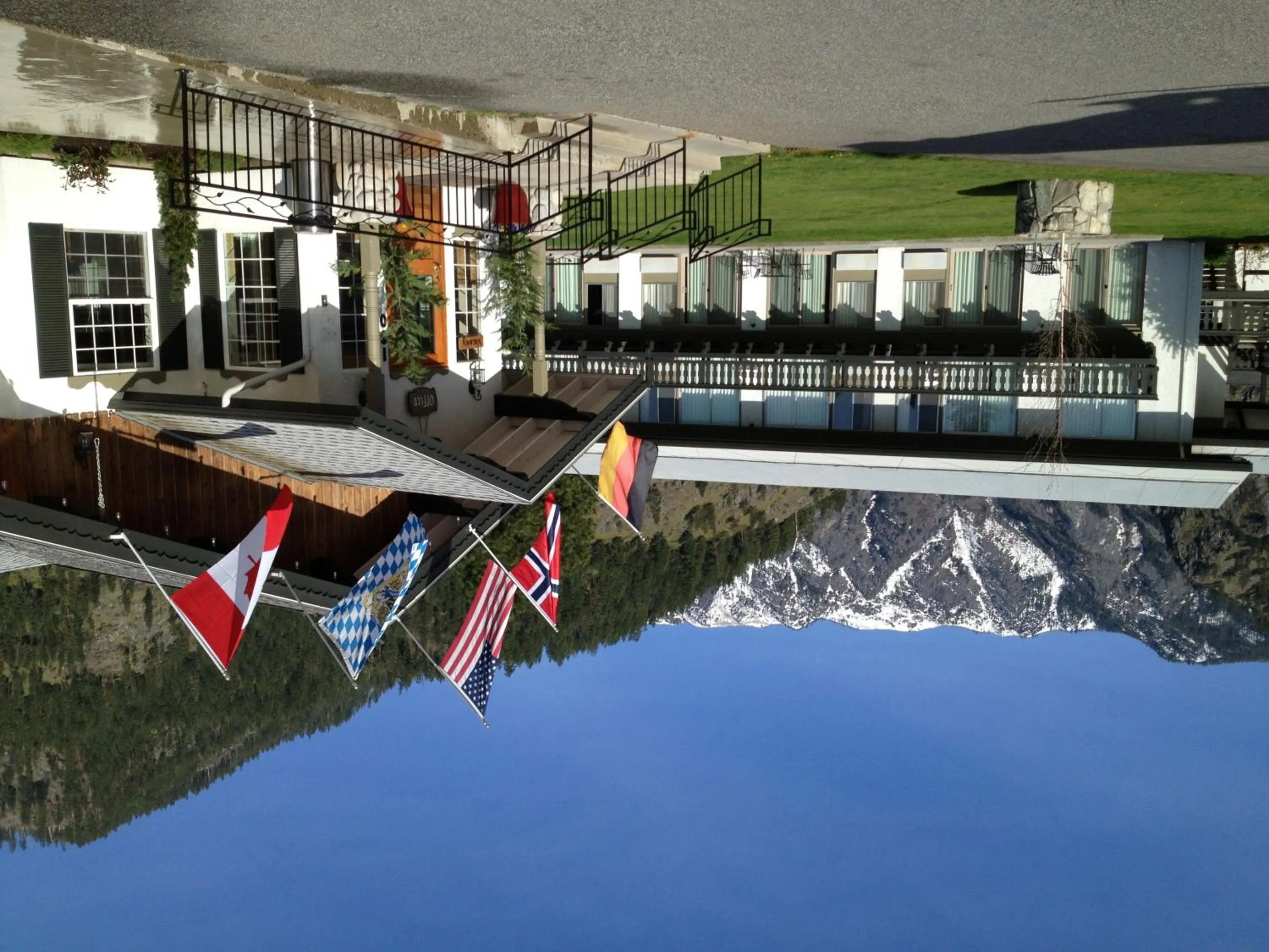 Facade/entrance in Der Ritterhof Inn