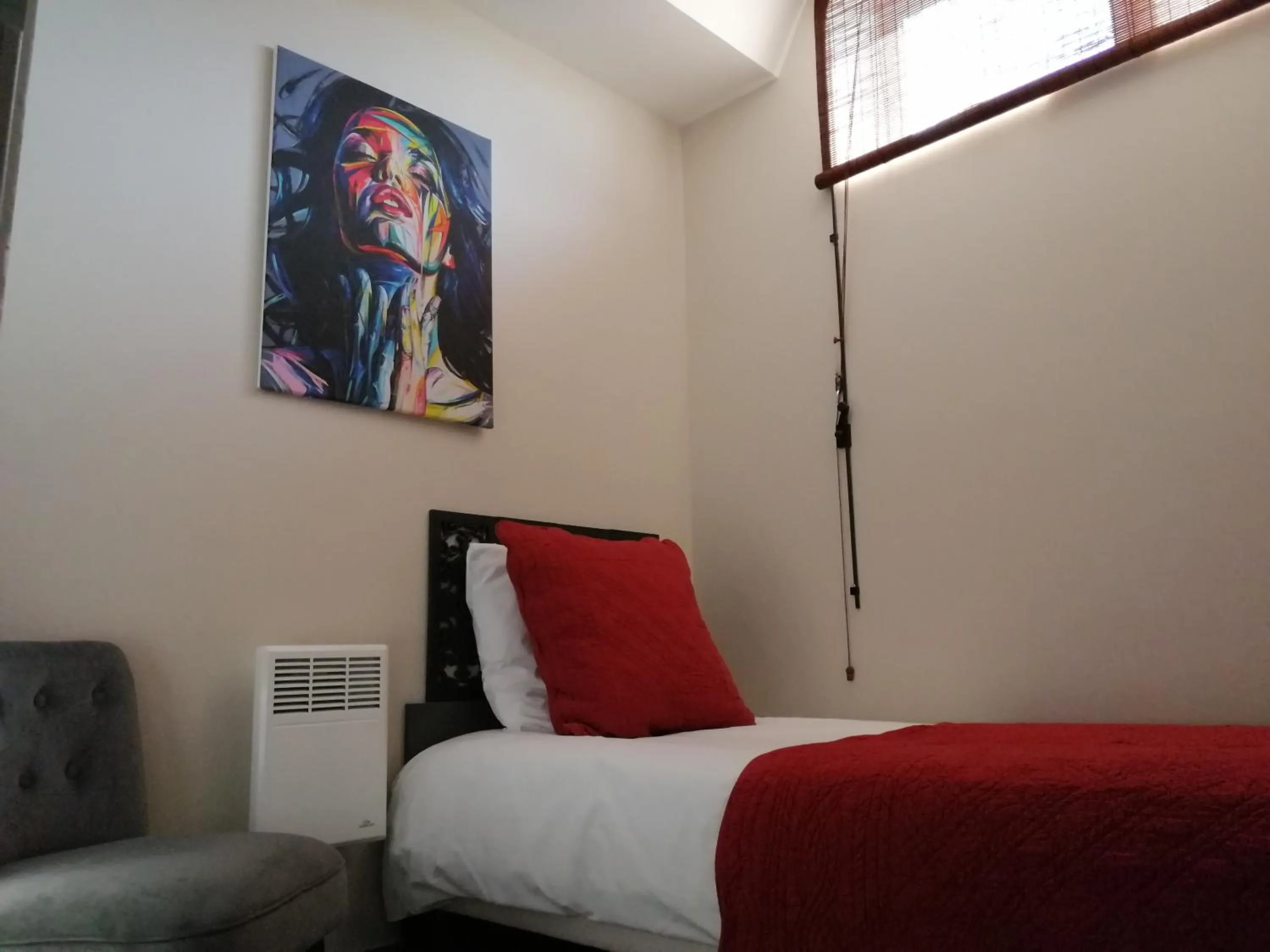 Bedroom, Bed in Appart-hôtel Chanzy / Angoulême