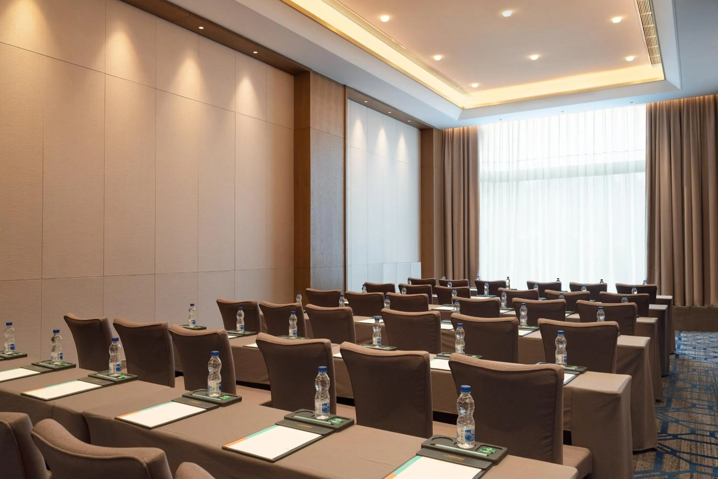 Meeting/conference room in Le Meridien Emei Mountain Resort