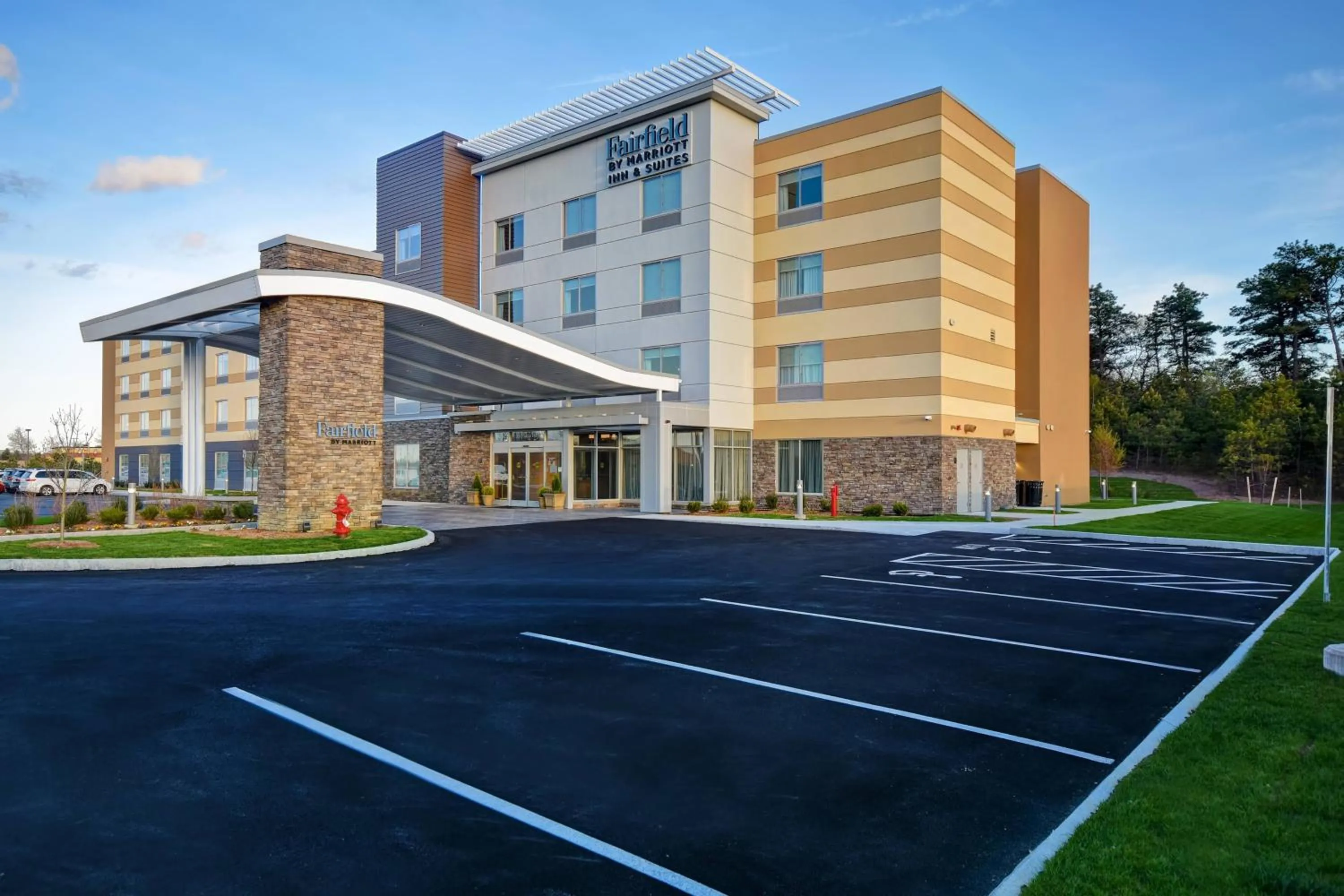 Property building in Fairfield Inn & Suites by Marriott Plymouth