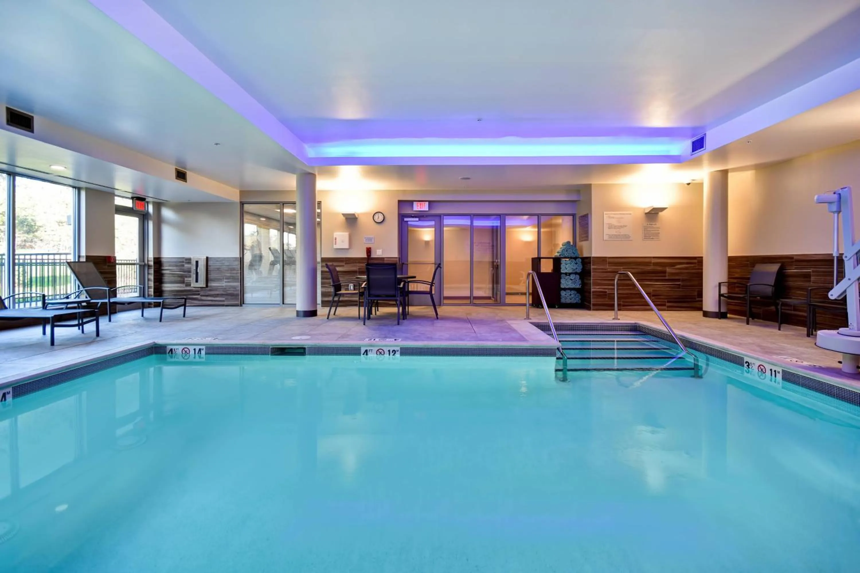 Swimming pool in Fairfield Inn & Suites by Marriott Plymouth