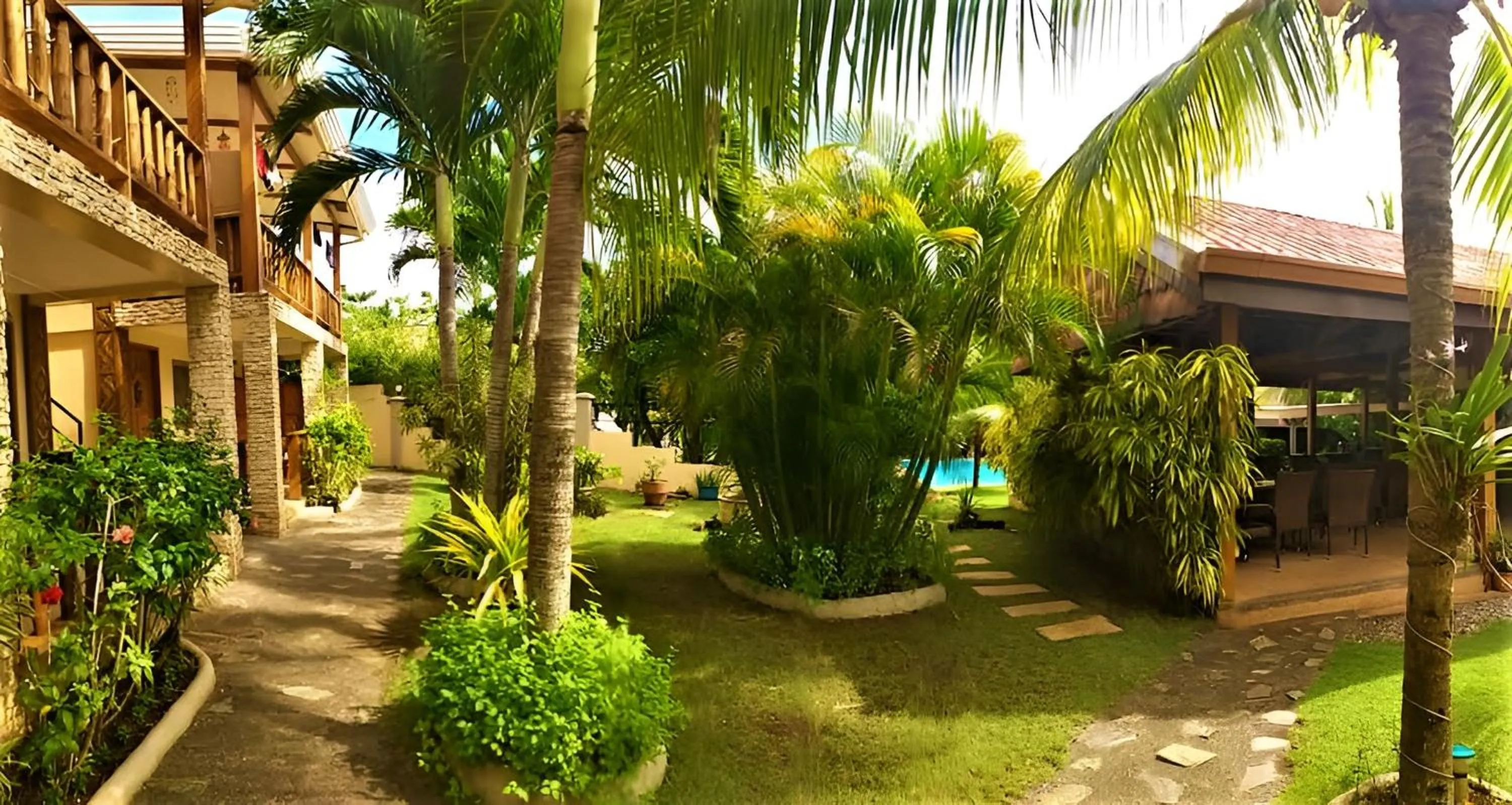 Garden in Alona42 Resort