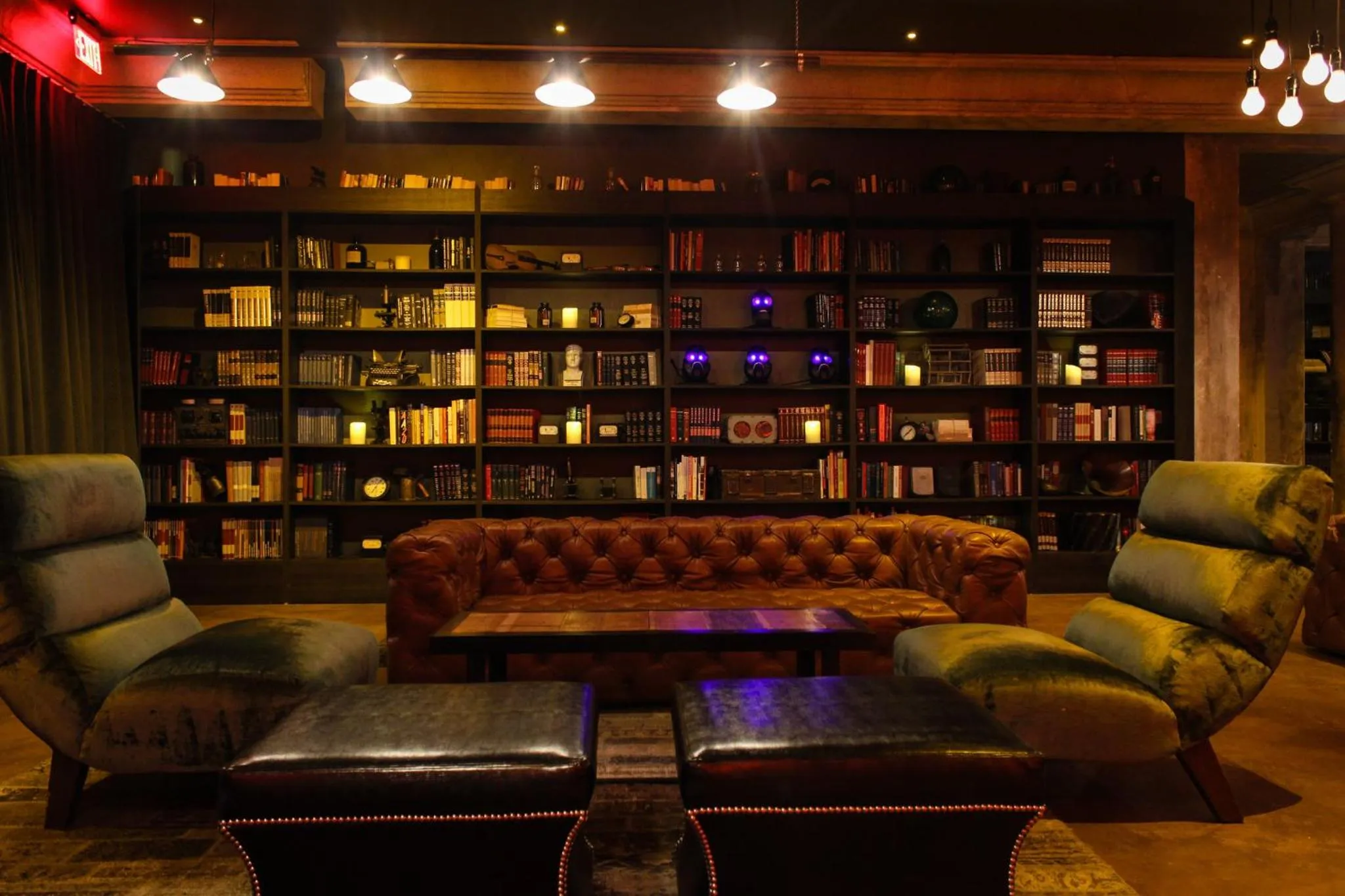 Area and facilities in Loews Hollywood Hotel