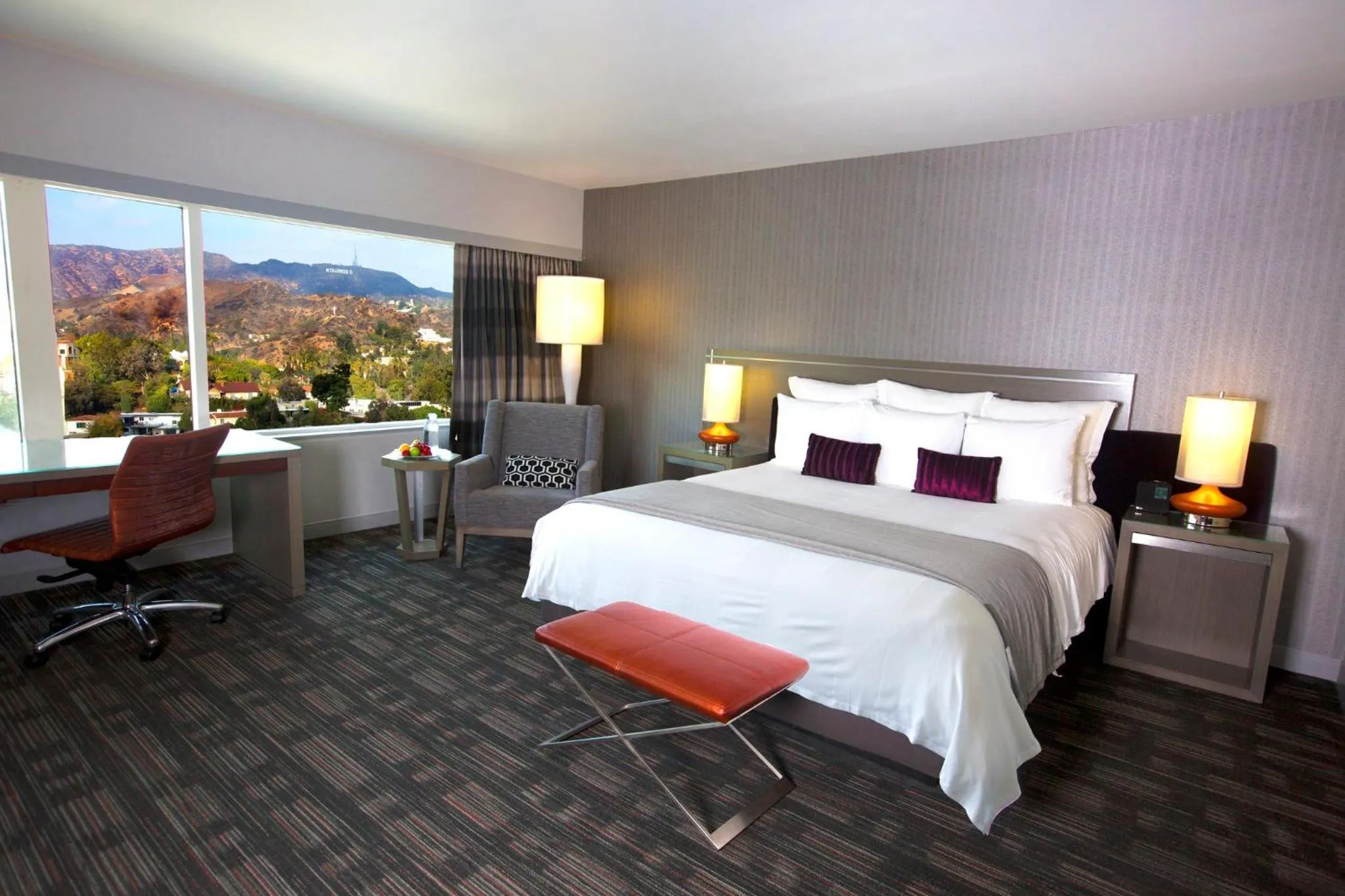 Photo of the whole room, Bed in Loews Hollywood Hotel
