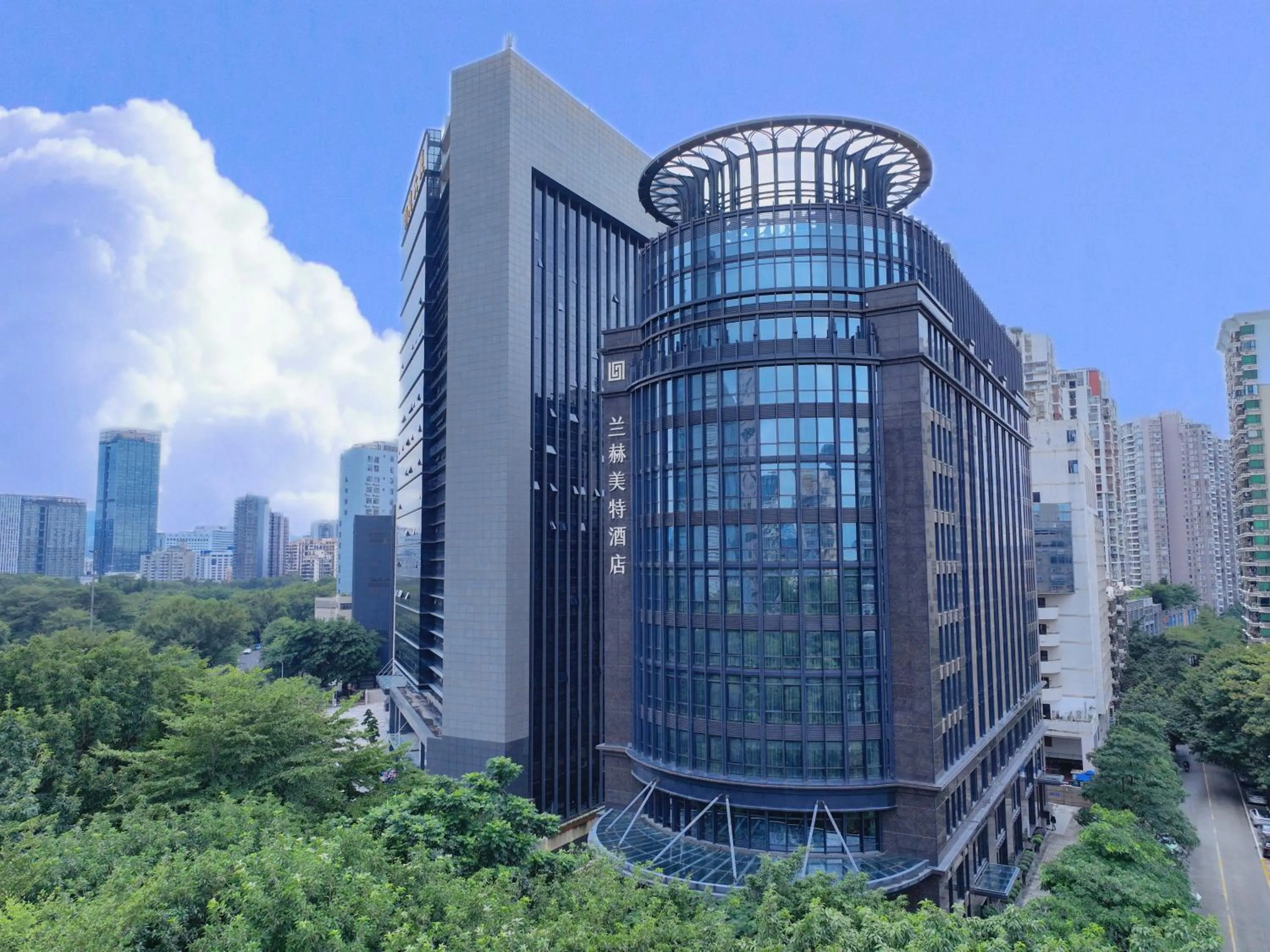 Property building in Shenzhen Nanshan L'Hermitage