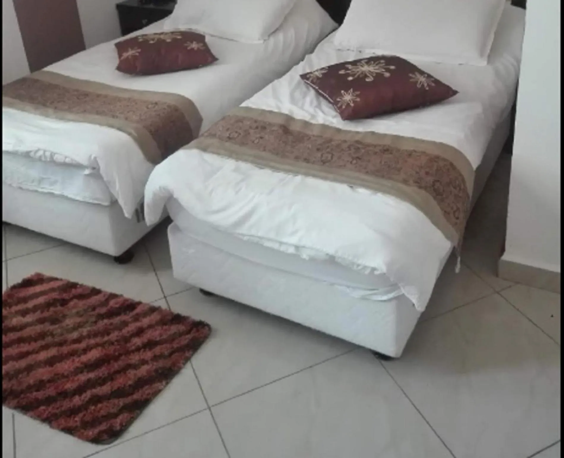 Bed in LES 2 HORLOGES