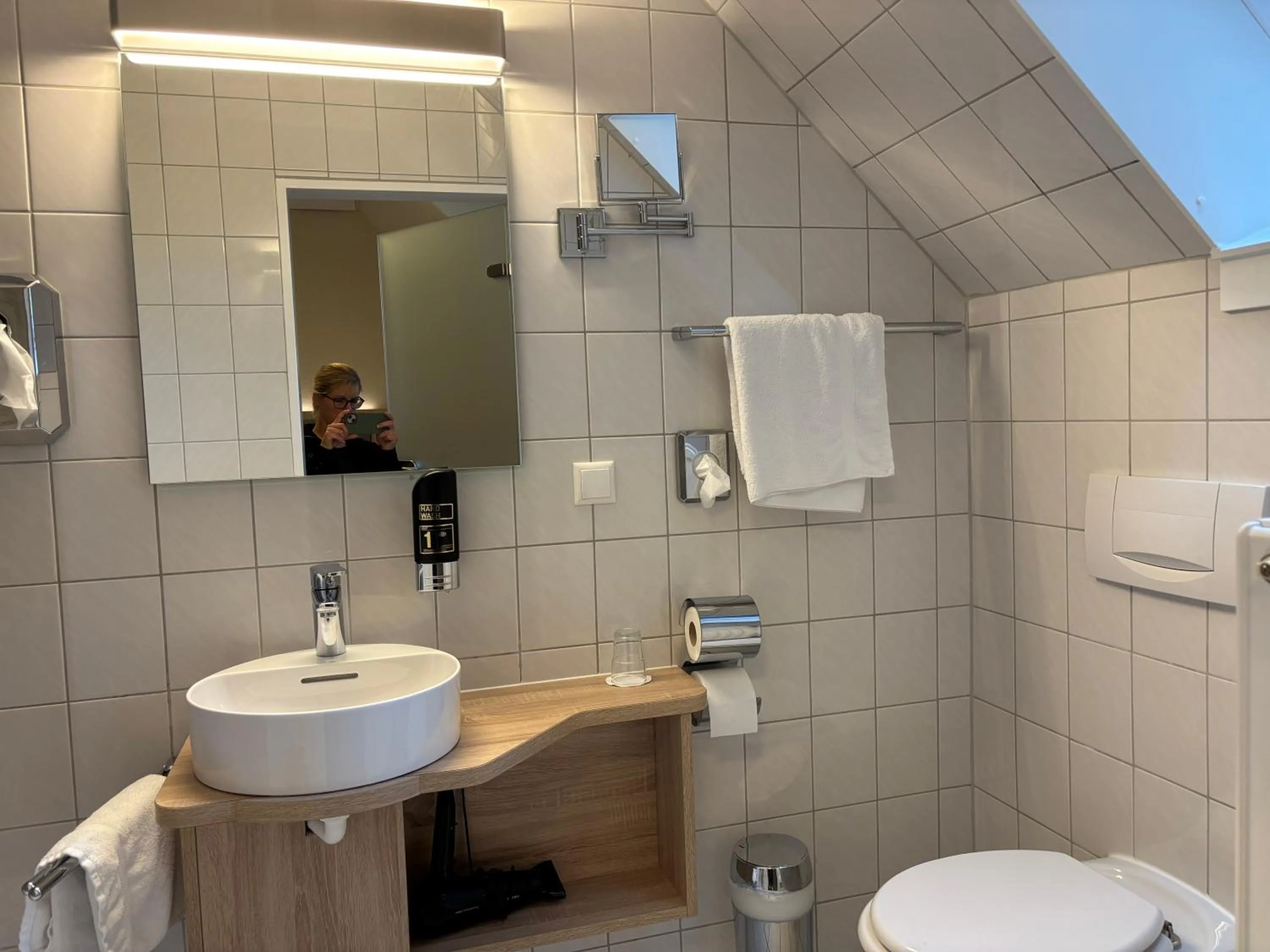 Bathroom in Heitmann`s Gasthof