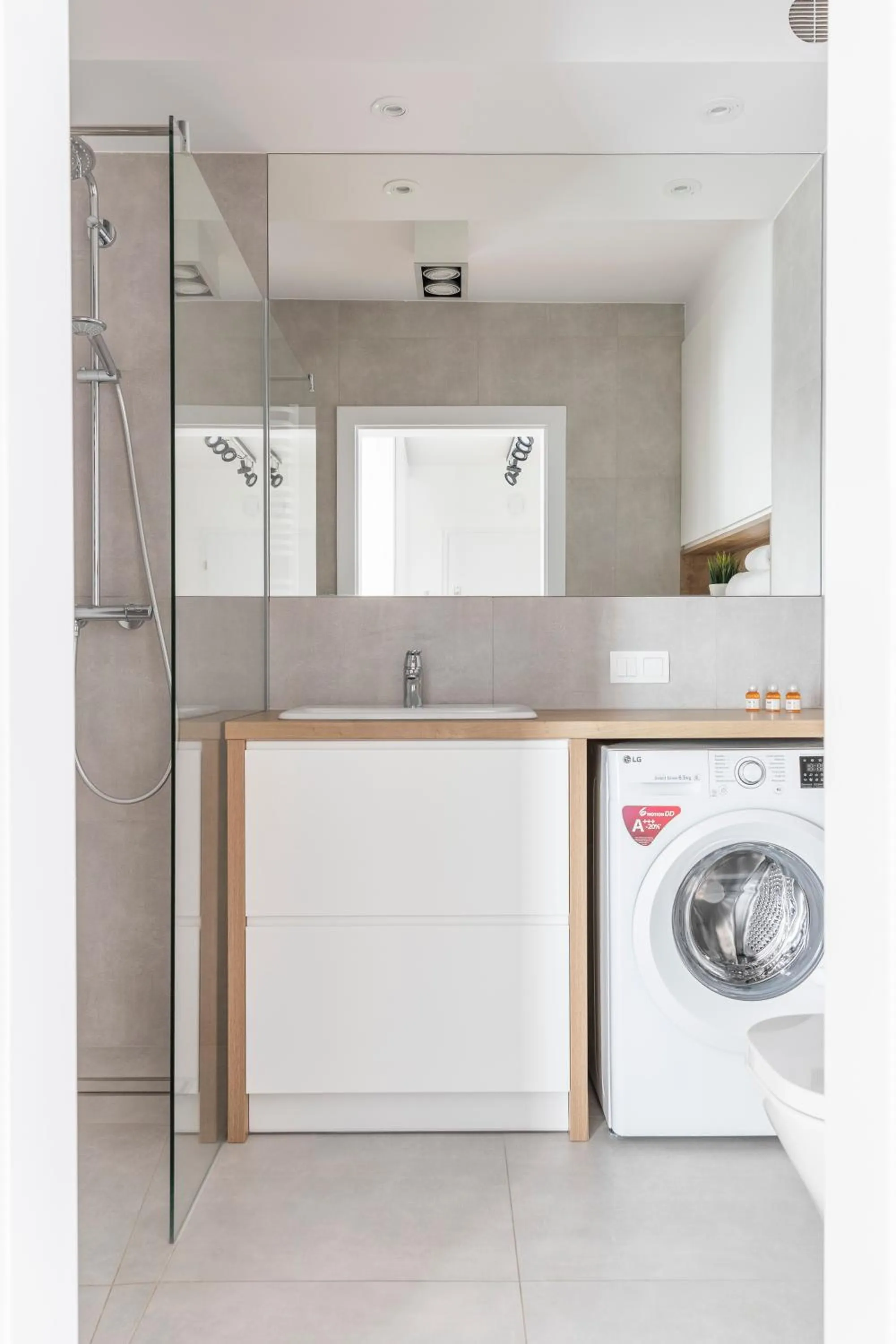 Shower in Kamienica Parkowa