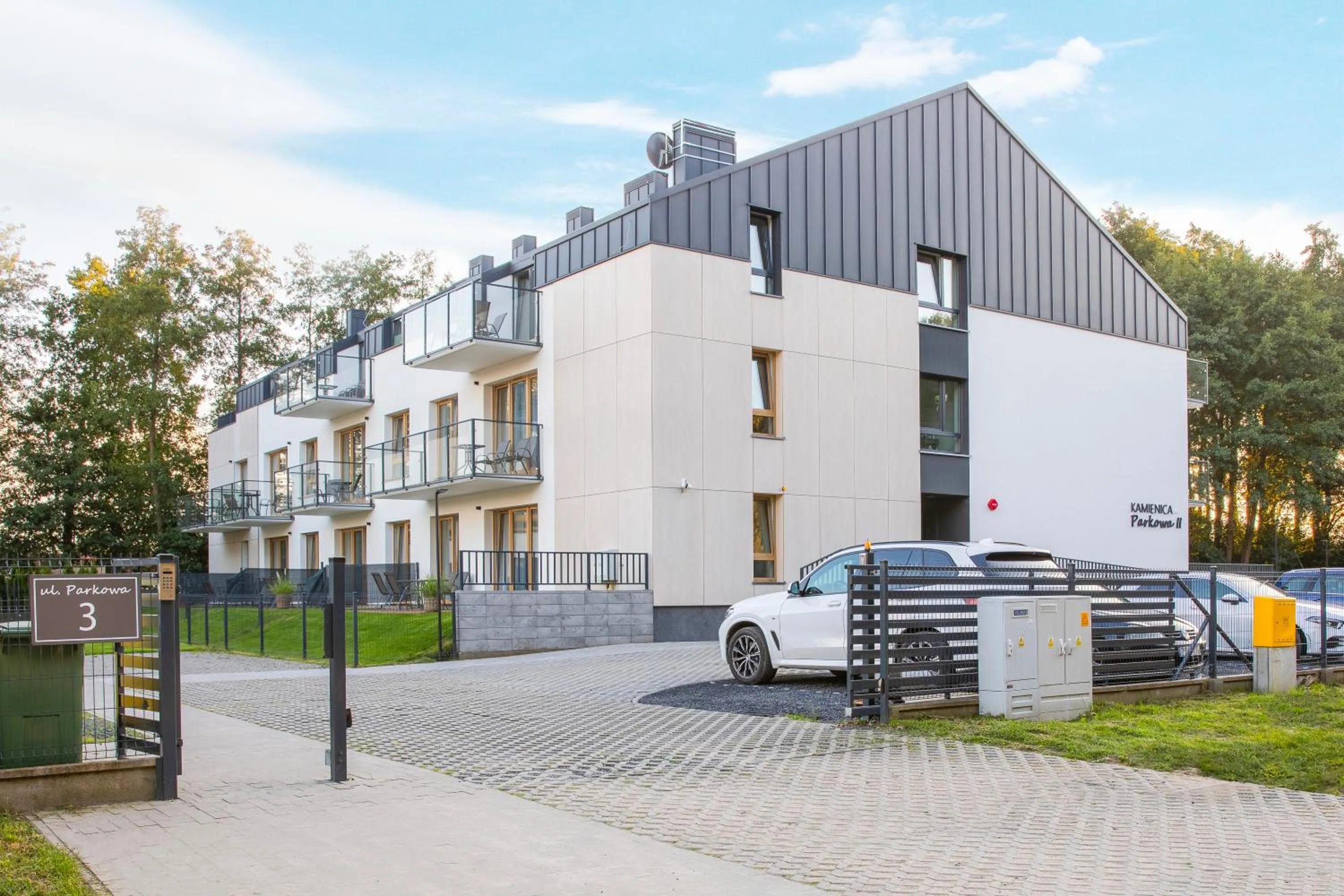 Property building in Kamienica Parkowa