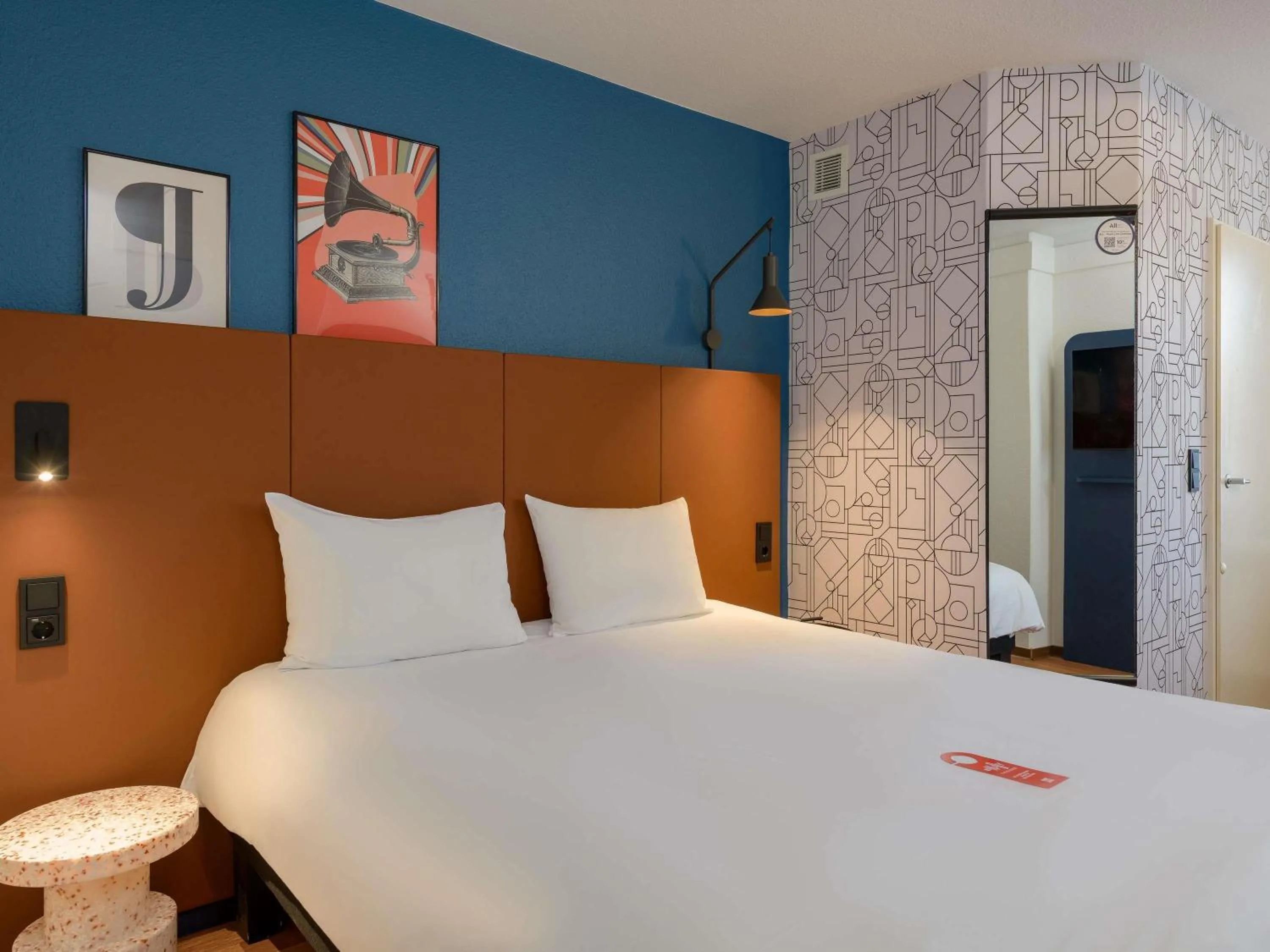 Bed in ibis Nürnberg Hauptbahnhof