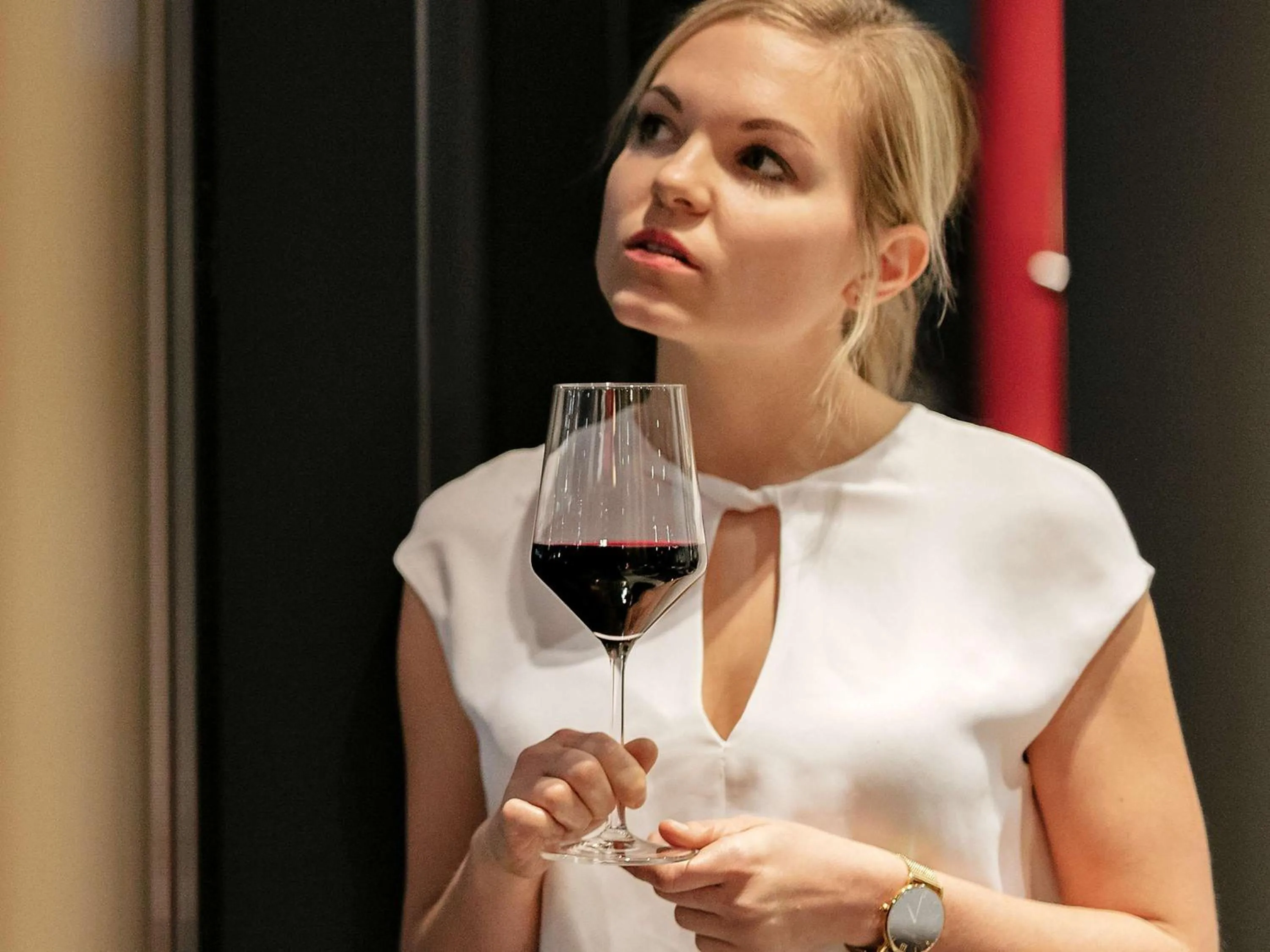 Lounge or bar in ibis Nürnberg Hauptbahnhof