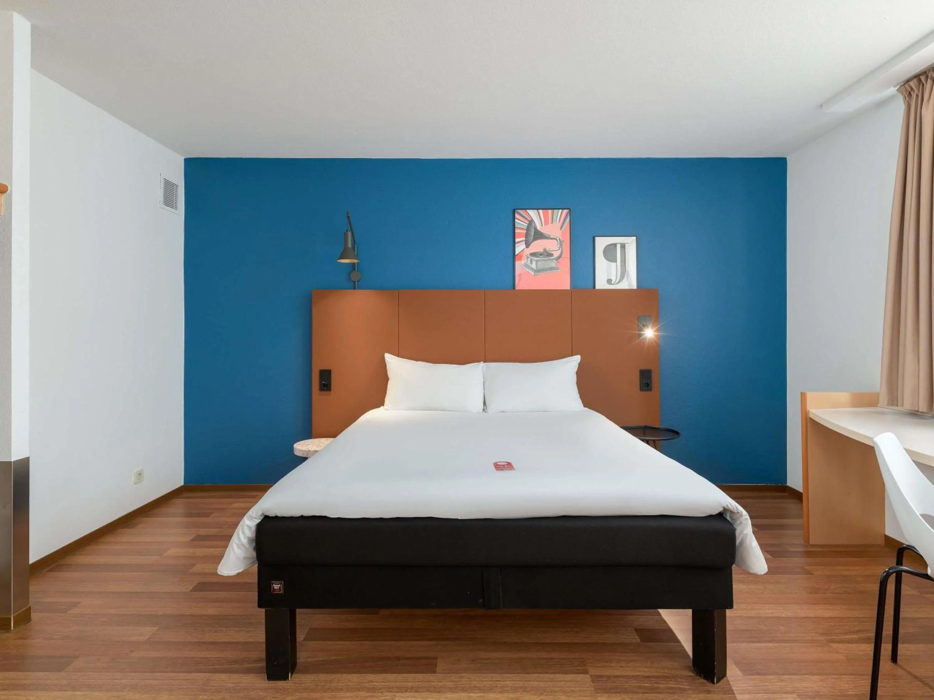 Bed in ibis Nürnberg Hauptbahnhof