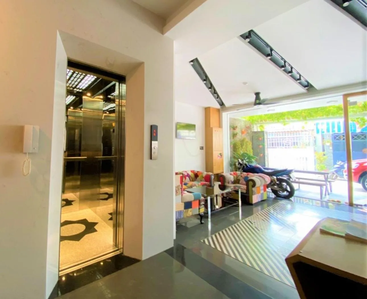 Facade/entrance in Olivia Hotel and Apartment