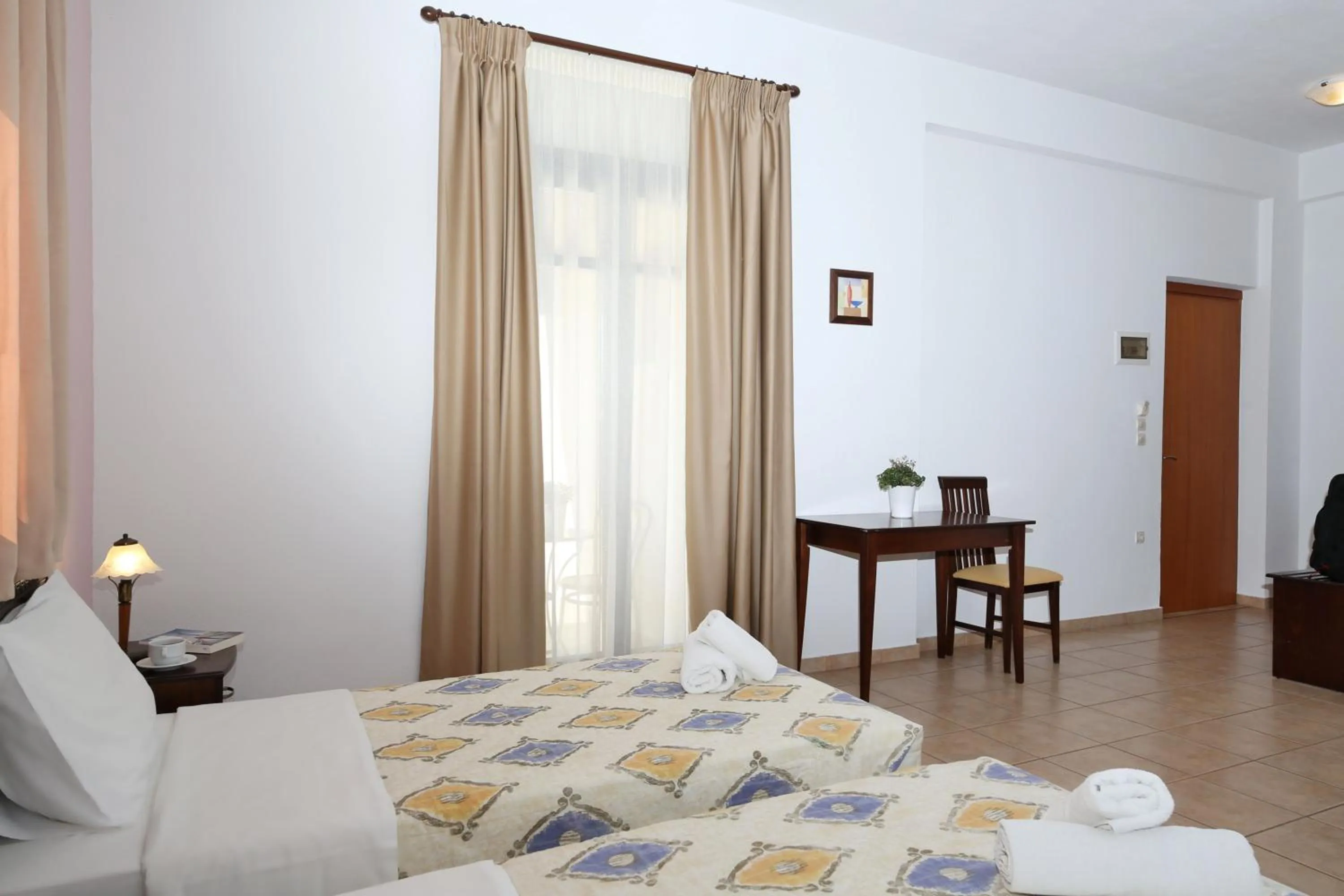 Bedroom, Bed in Palirria Hotel & Studios