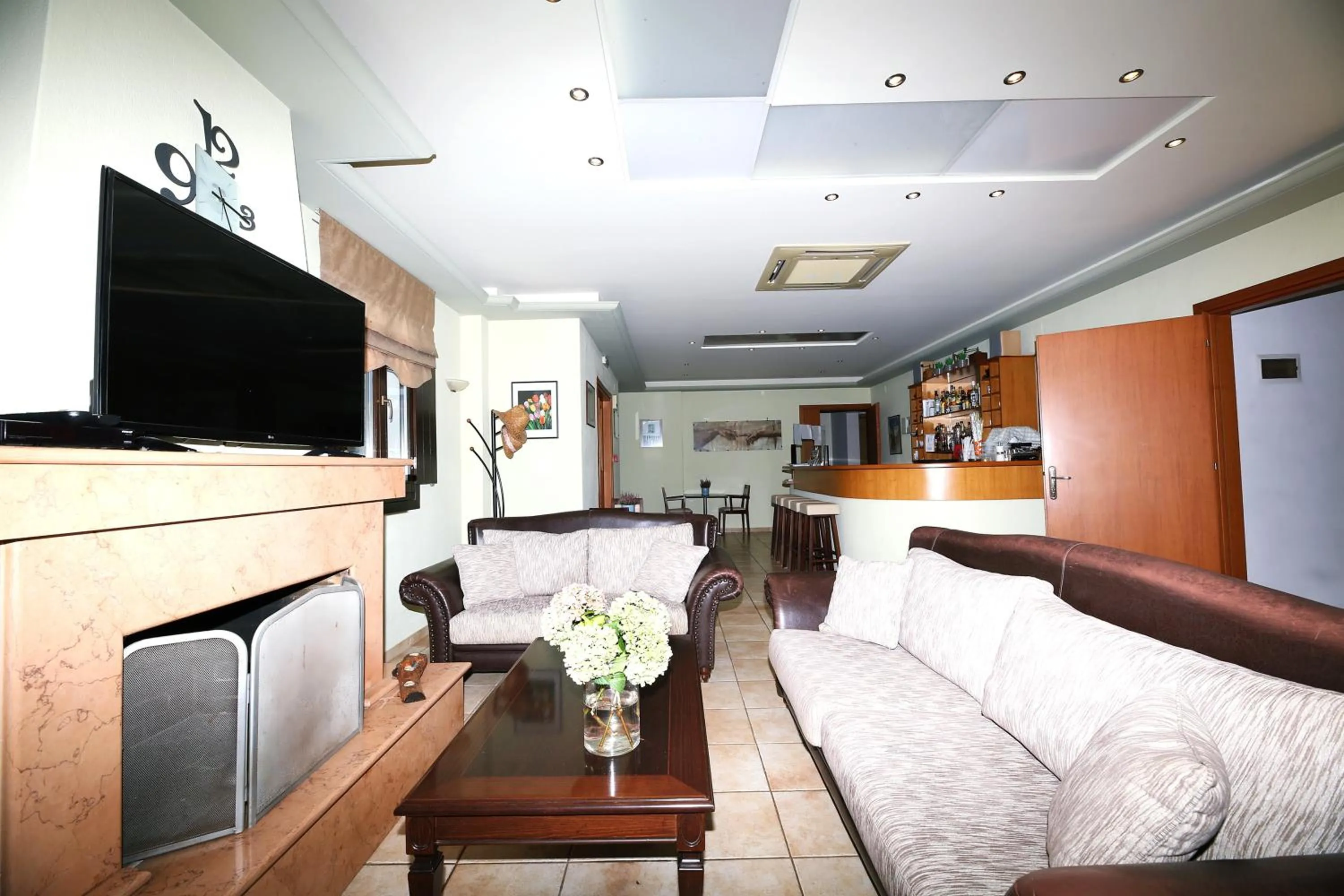 Area and facilities in Palirria Hotel & Studios