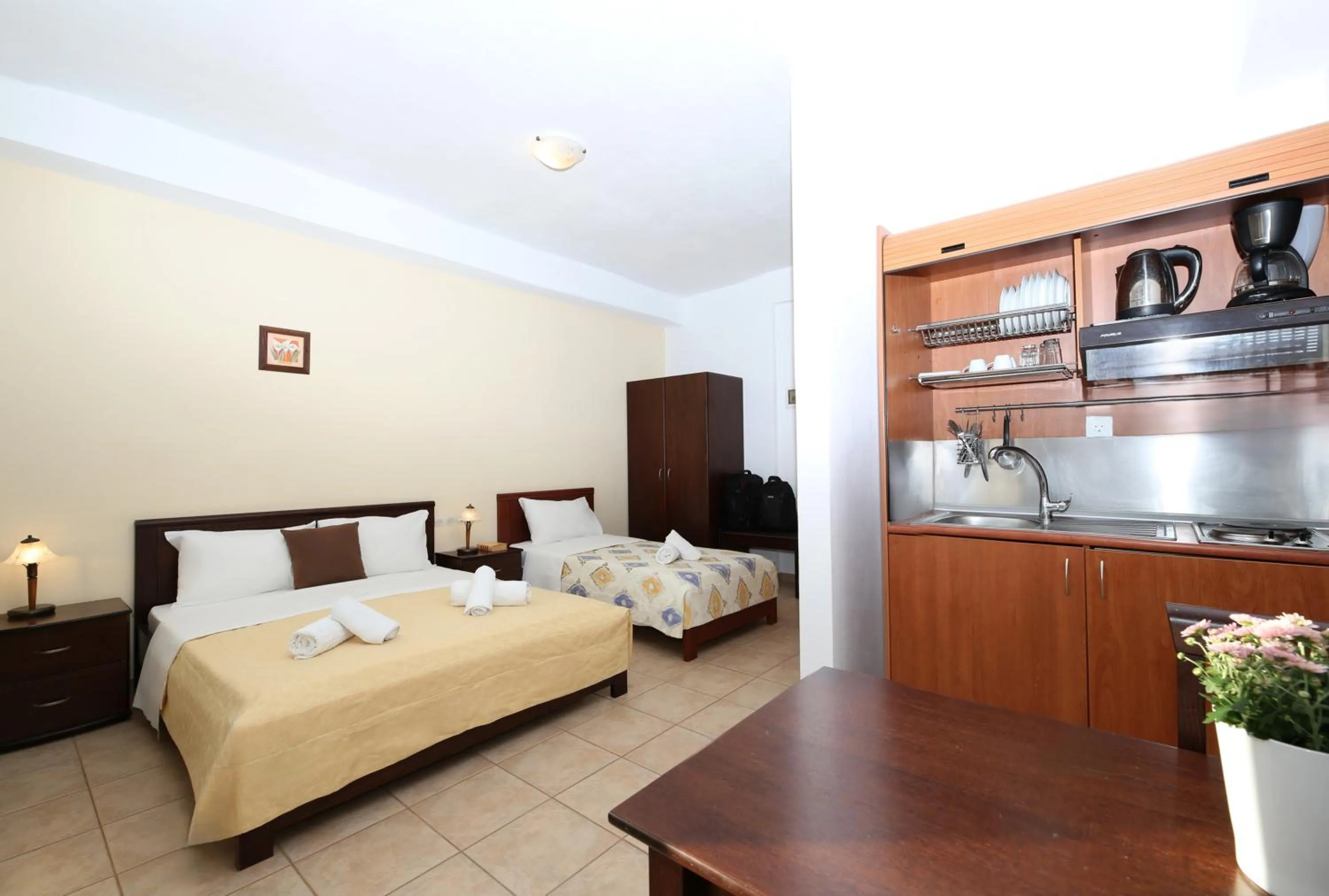 Bedroom, Bed in Palirria Hotel & Studios