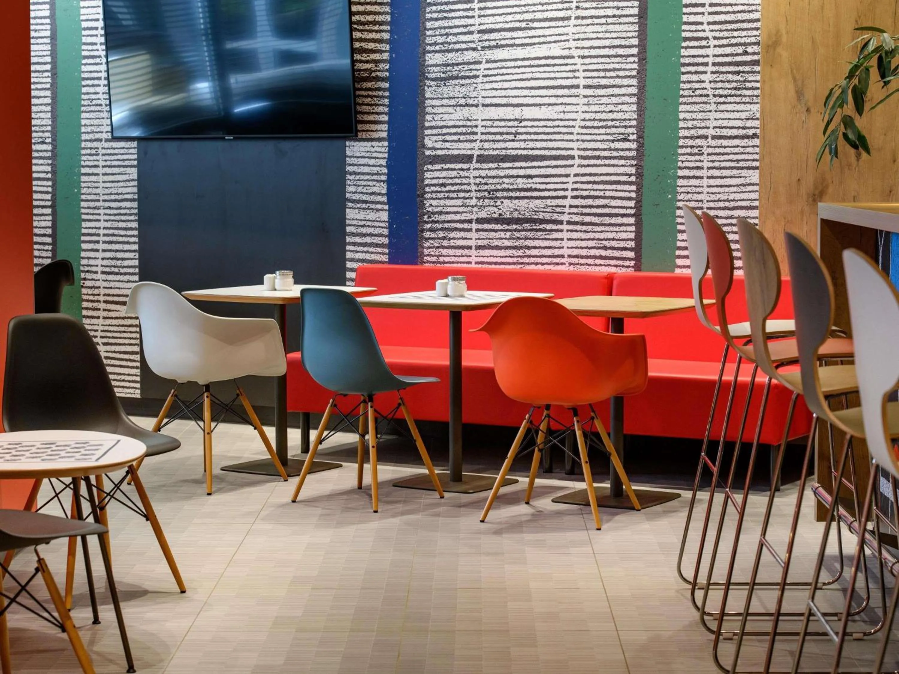 Lounge or bar in ibis Mainz City