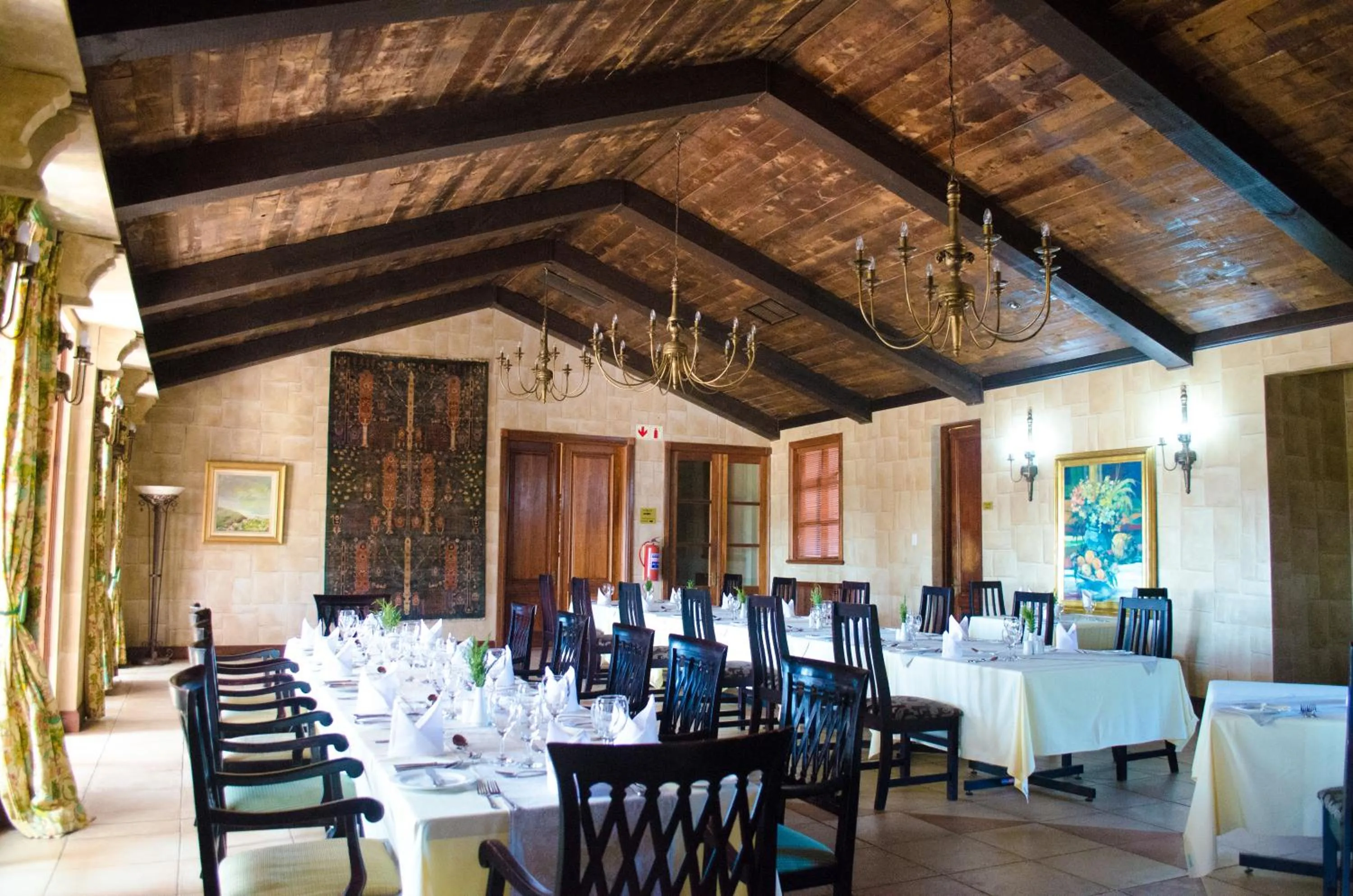 Dining area in Gooderson Kloppenheim Country Estate