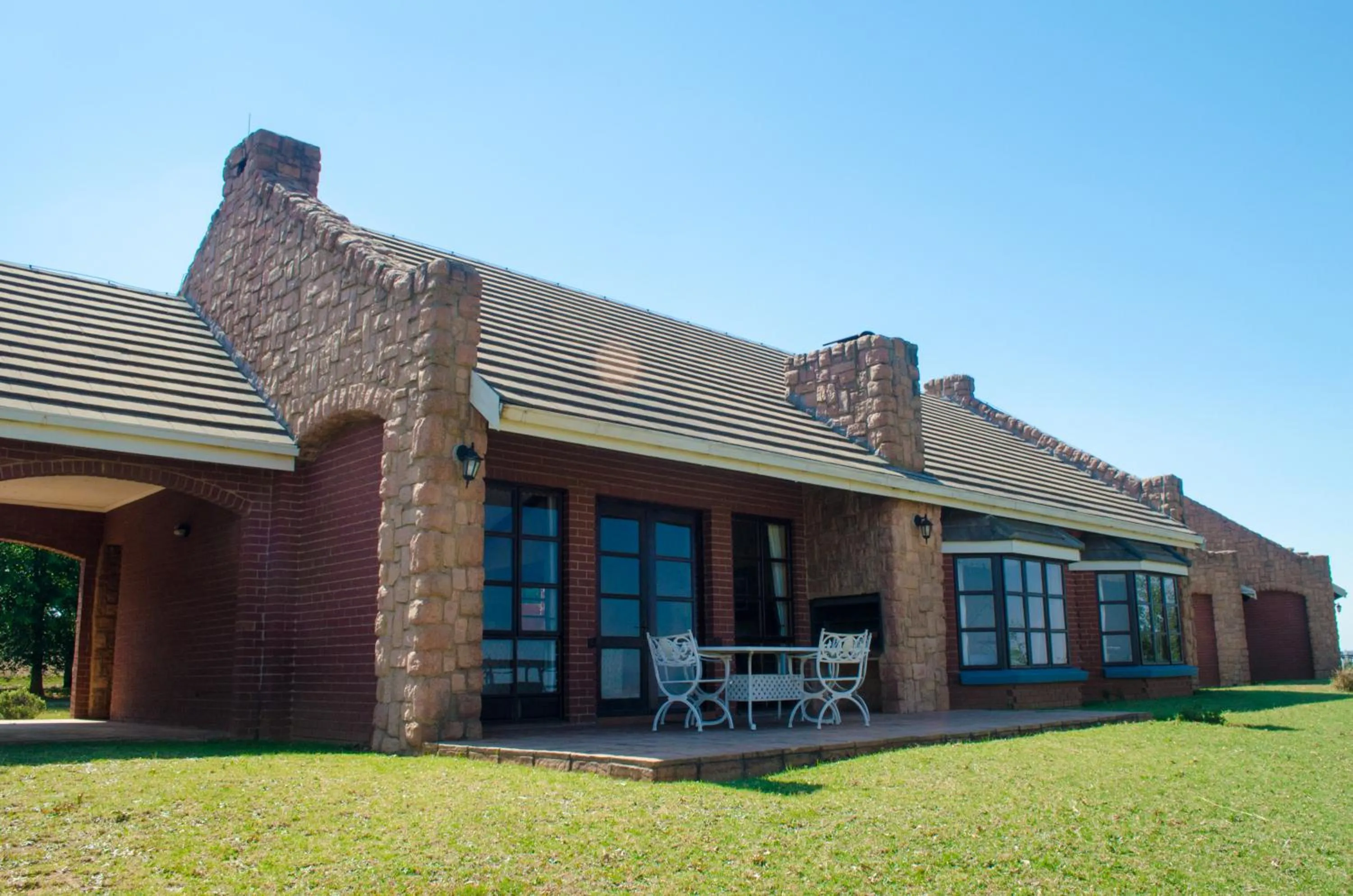 Property building in Gooderson Kloppenheim Country Estate