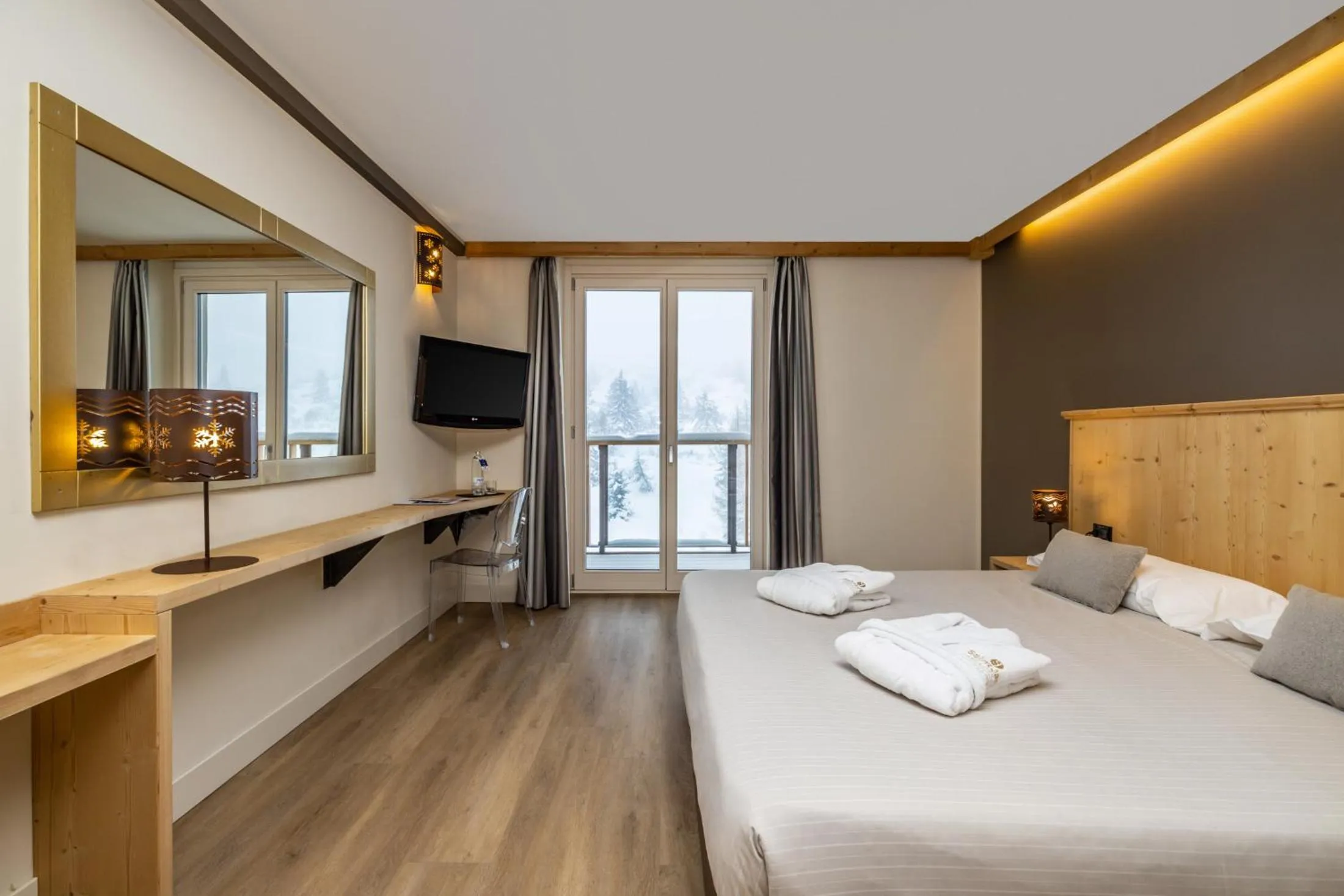 Bedroom, Bed in Hotel Piandineve