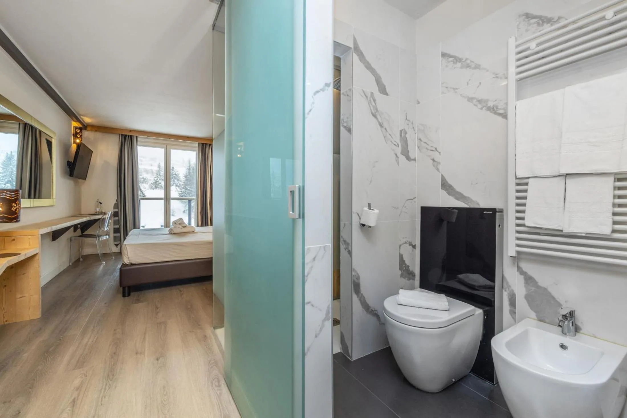 Bedroom in Hotel Piandineve