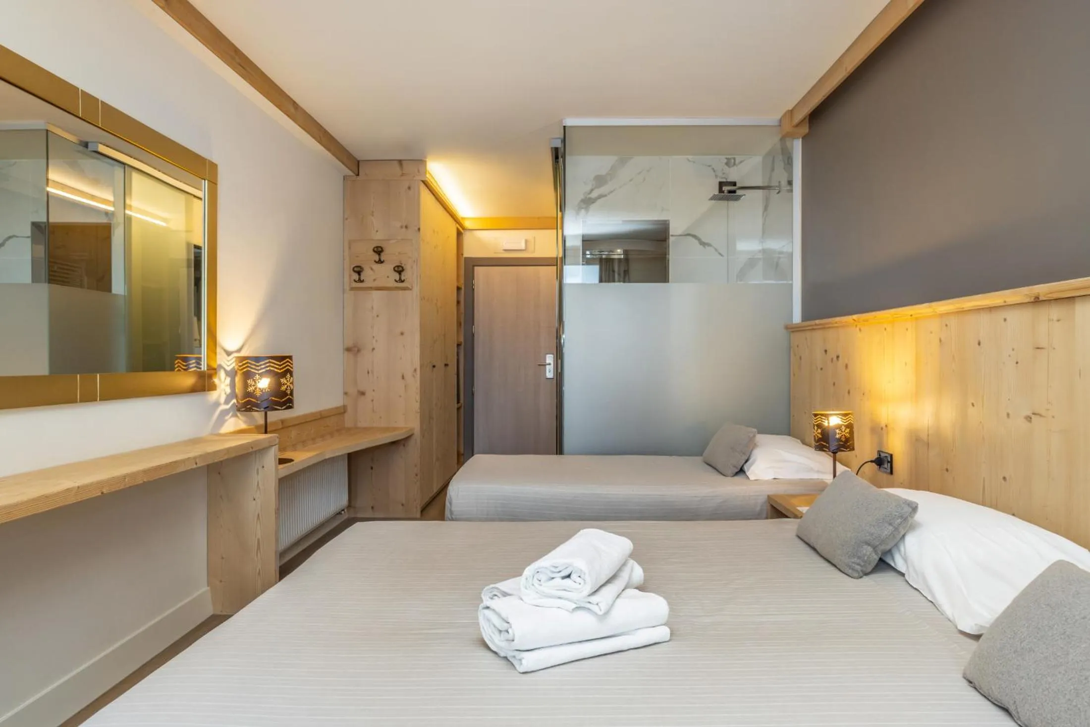 Bedroom, Bed in Hotel Piandineve