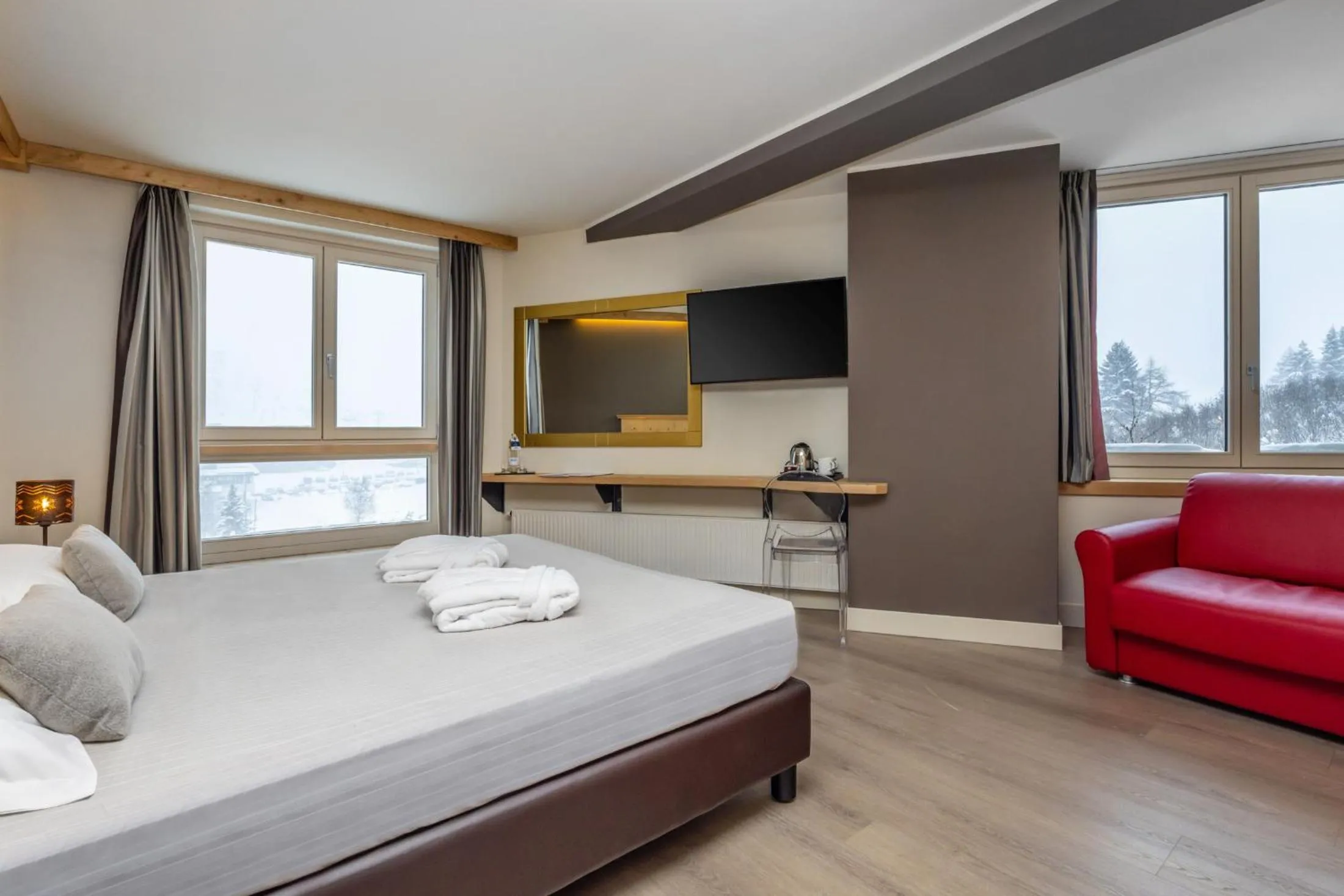 Photo of the whole room, Bed in Hotel Piandineve