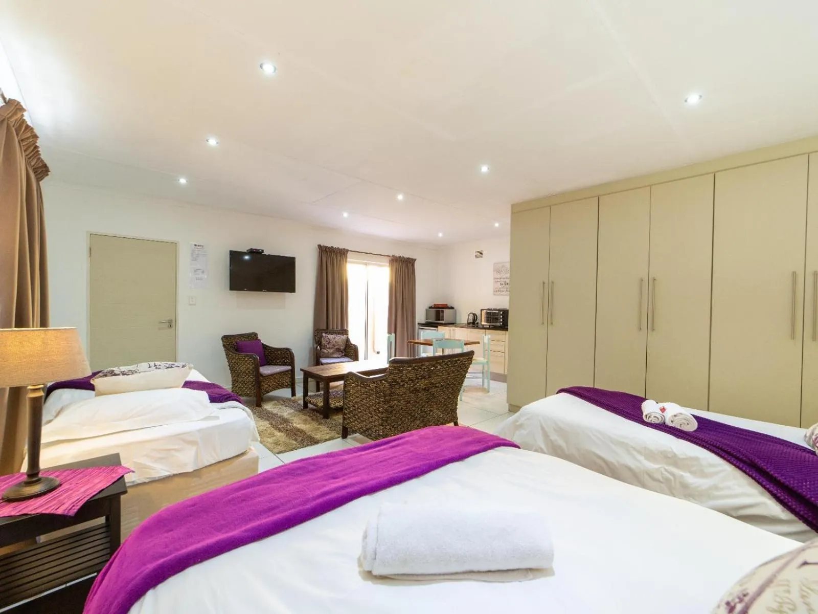 TV and multimedia, Bed in Sunriver Kalahari Lodge Riverside stay in Upington