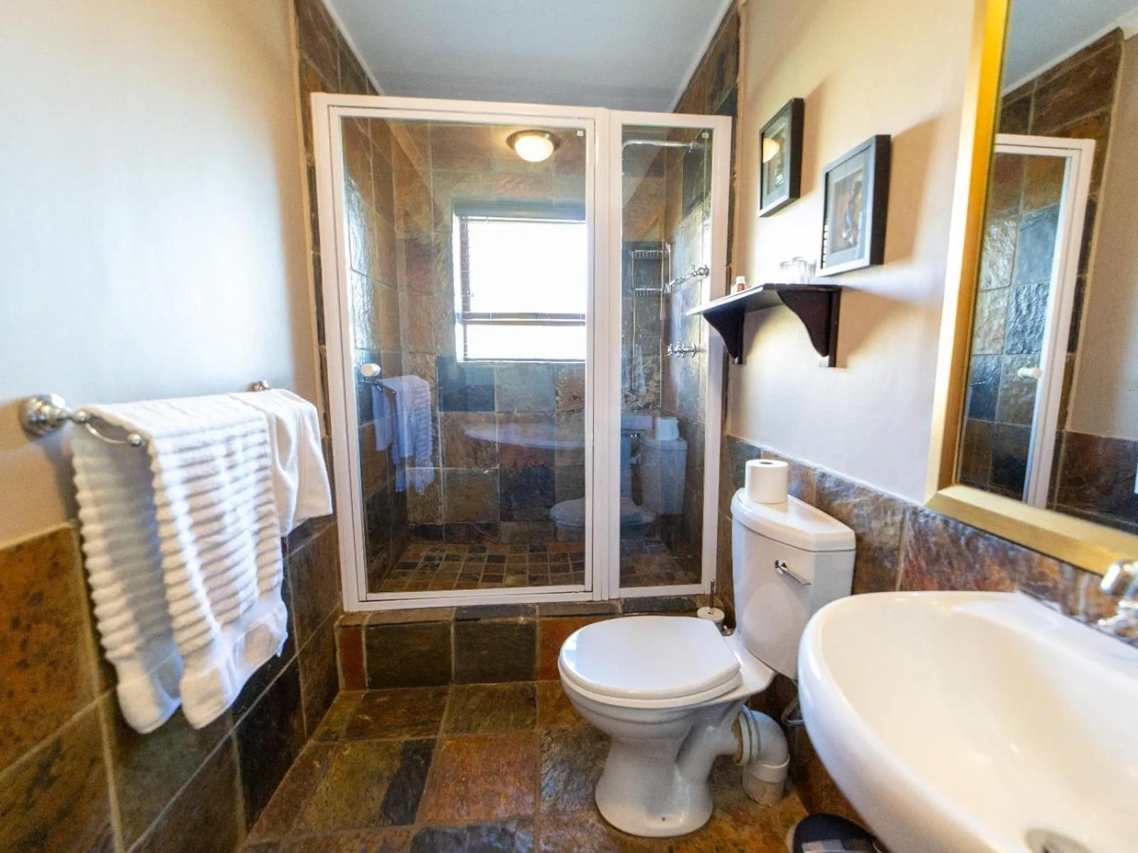 Shower in Sunriver Kalahari Lodge Riverside stay in Upington