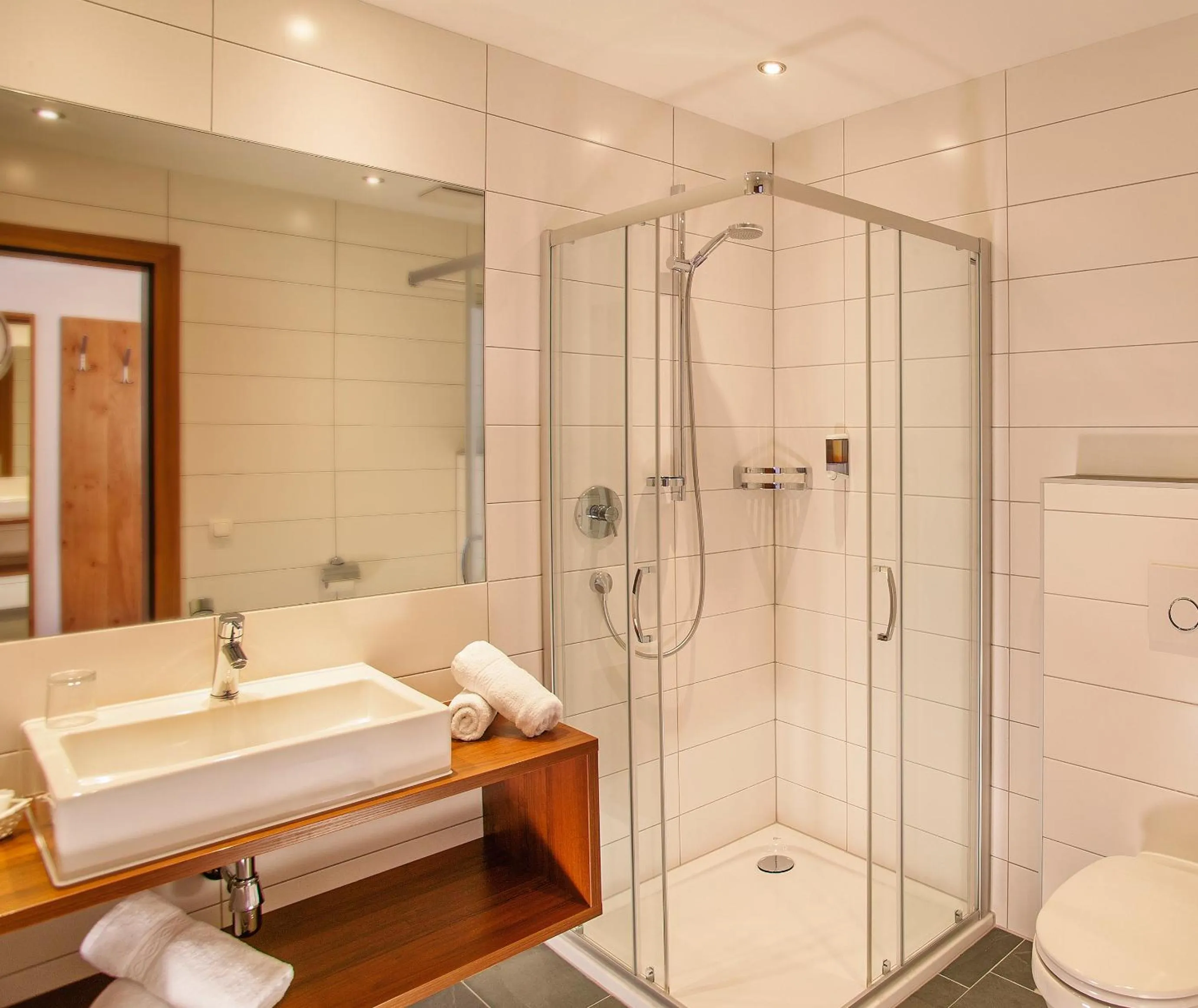 Bathroom in Hotel Garni Chasa Sulai