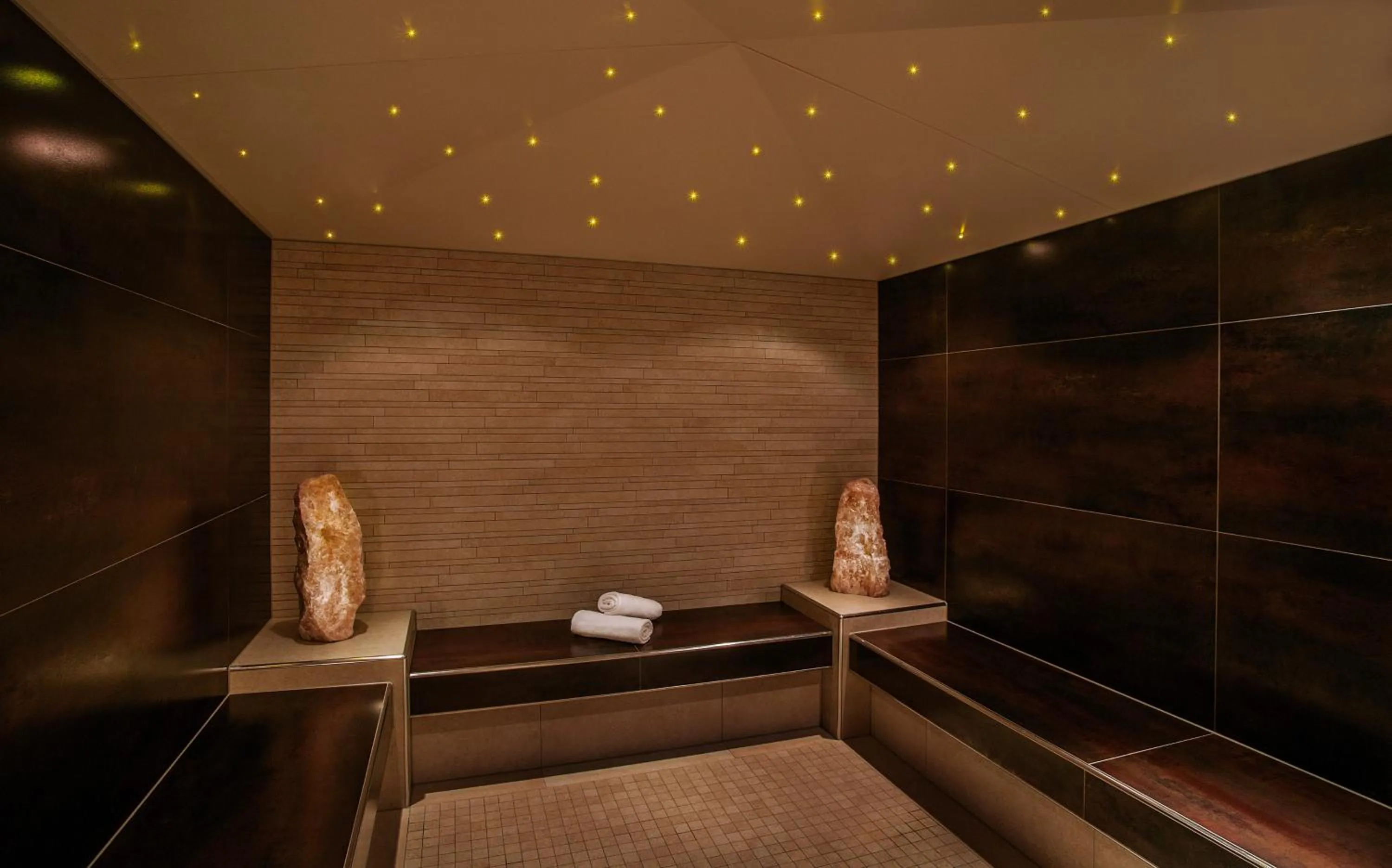 Sauna in Hotel Garni Chasa Sulai