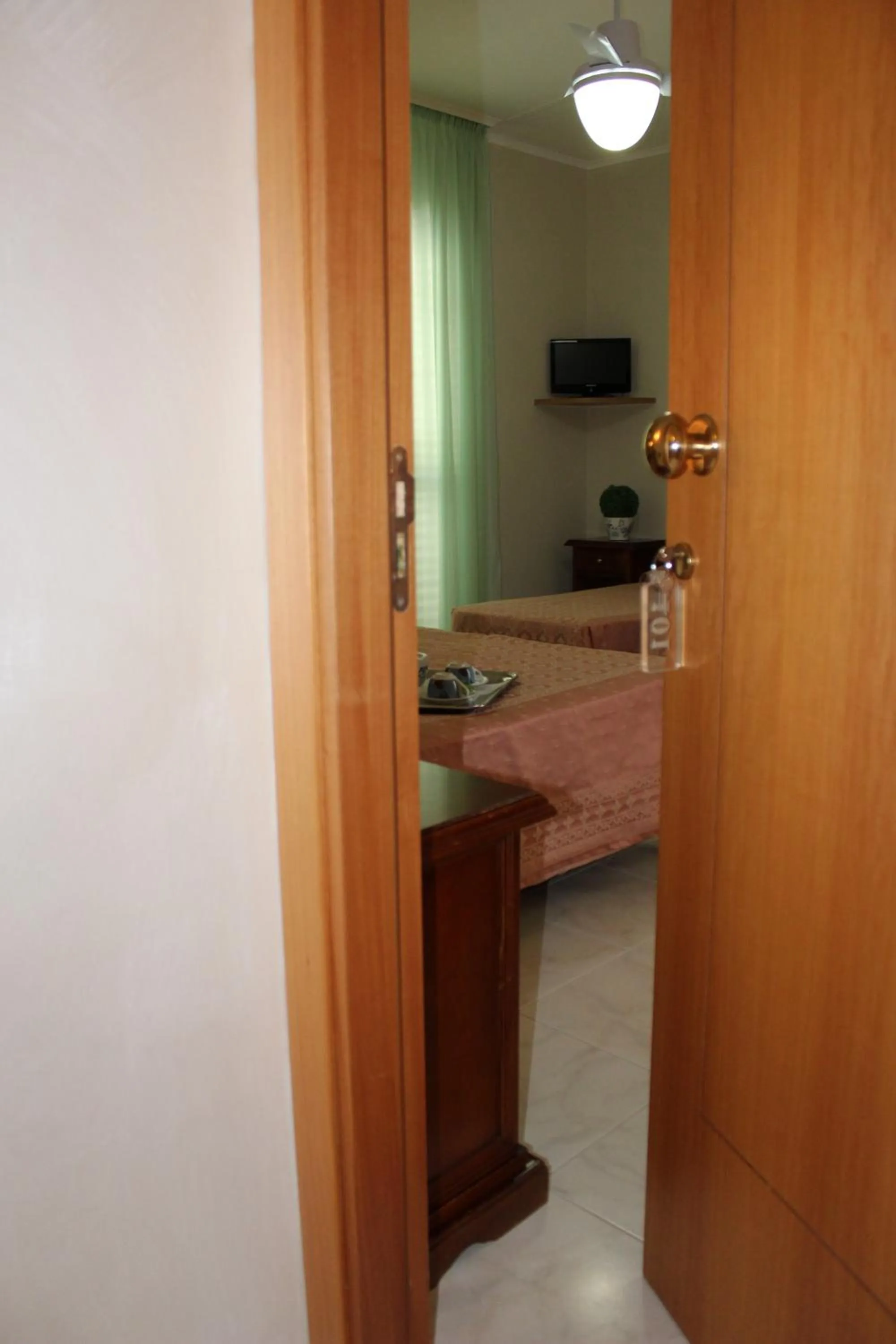 Bed in Albergo Villa Bianca