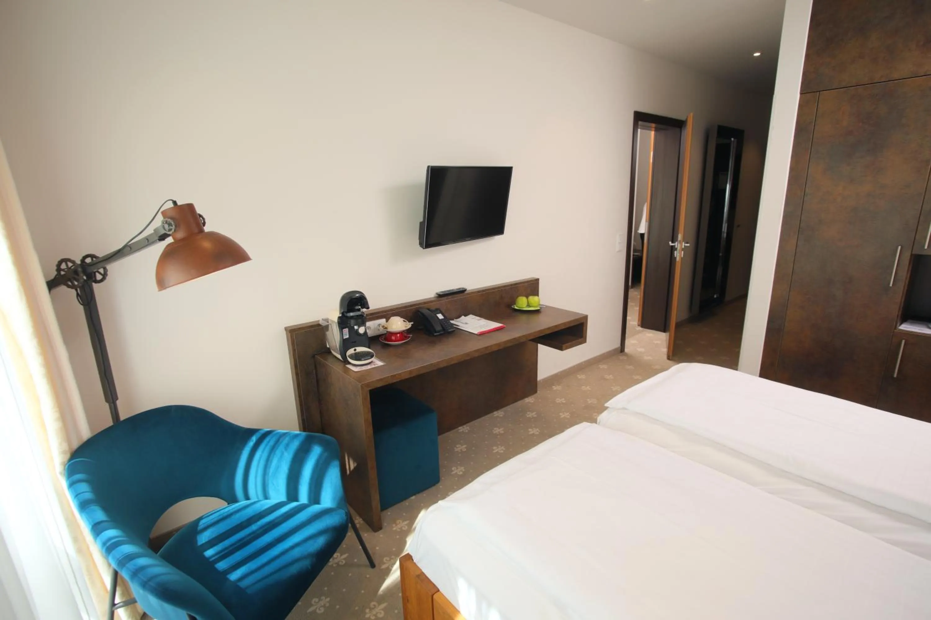 TV and multimedia, Bed in Romantik Hotel Landhaus Biewald