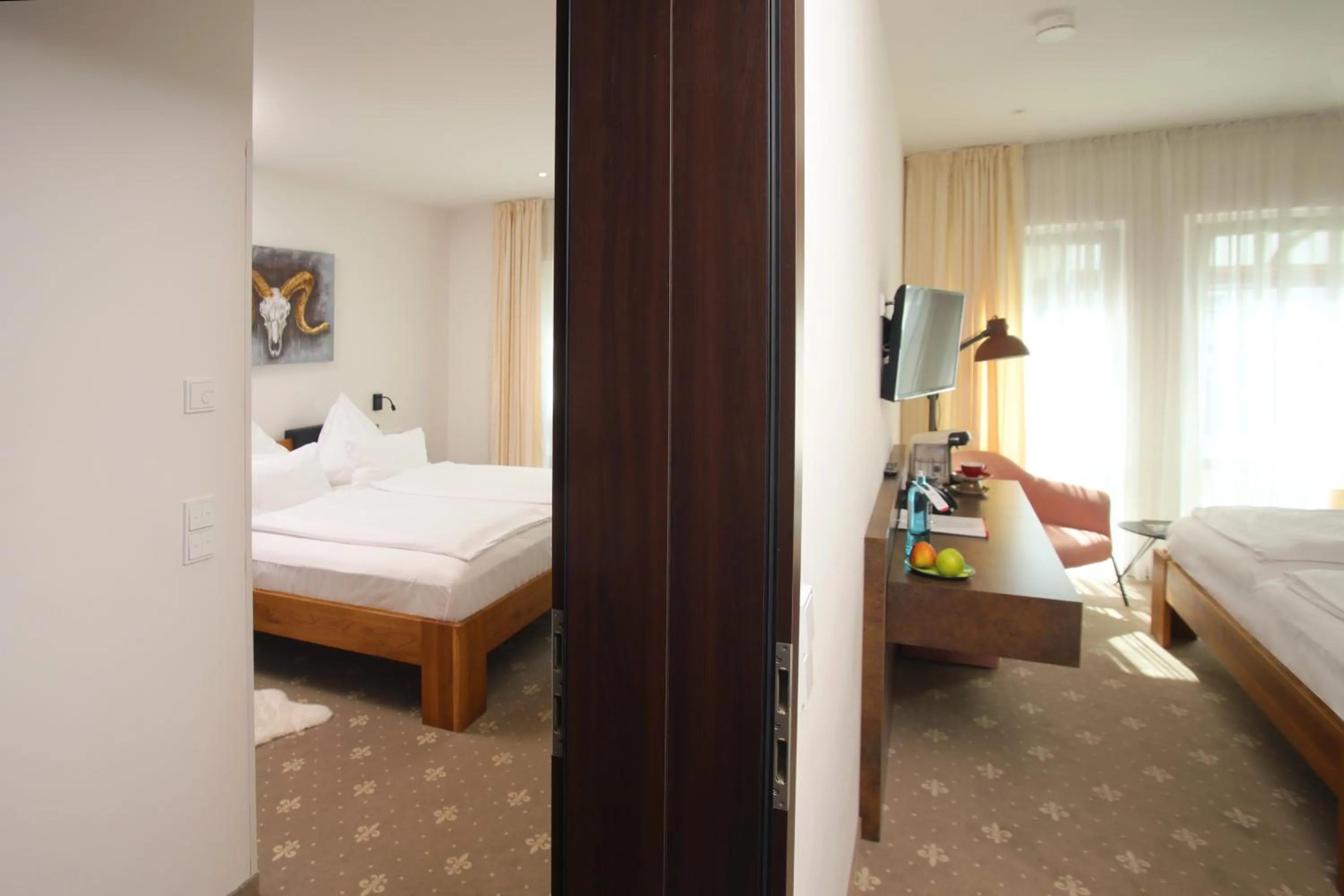 TV and multimedia, Bed in Romantik Hotel Landhaus Biewald