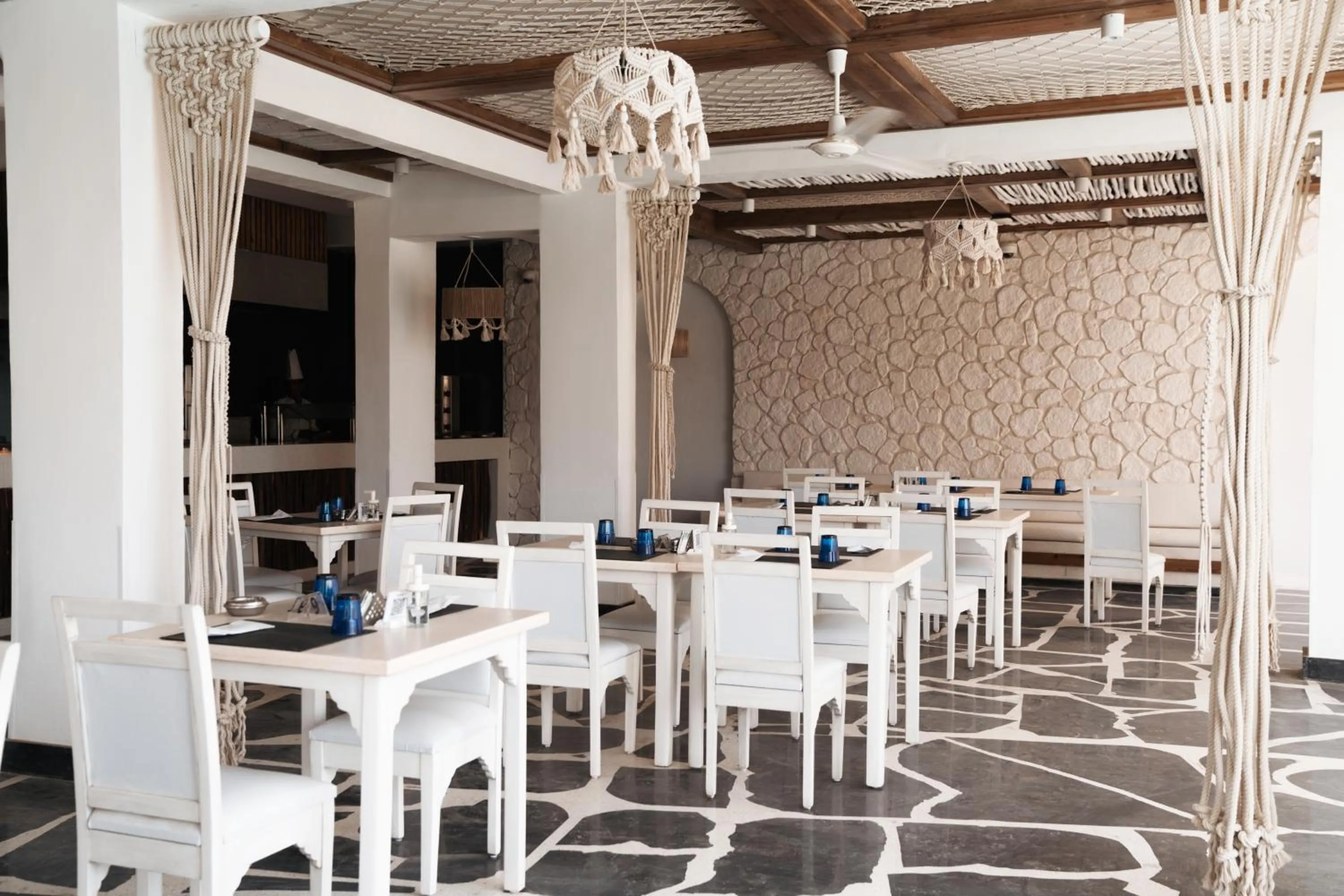 Restaurant/places to eat in Sunrise Aqua Joy Resort