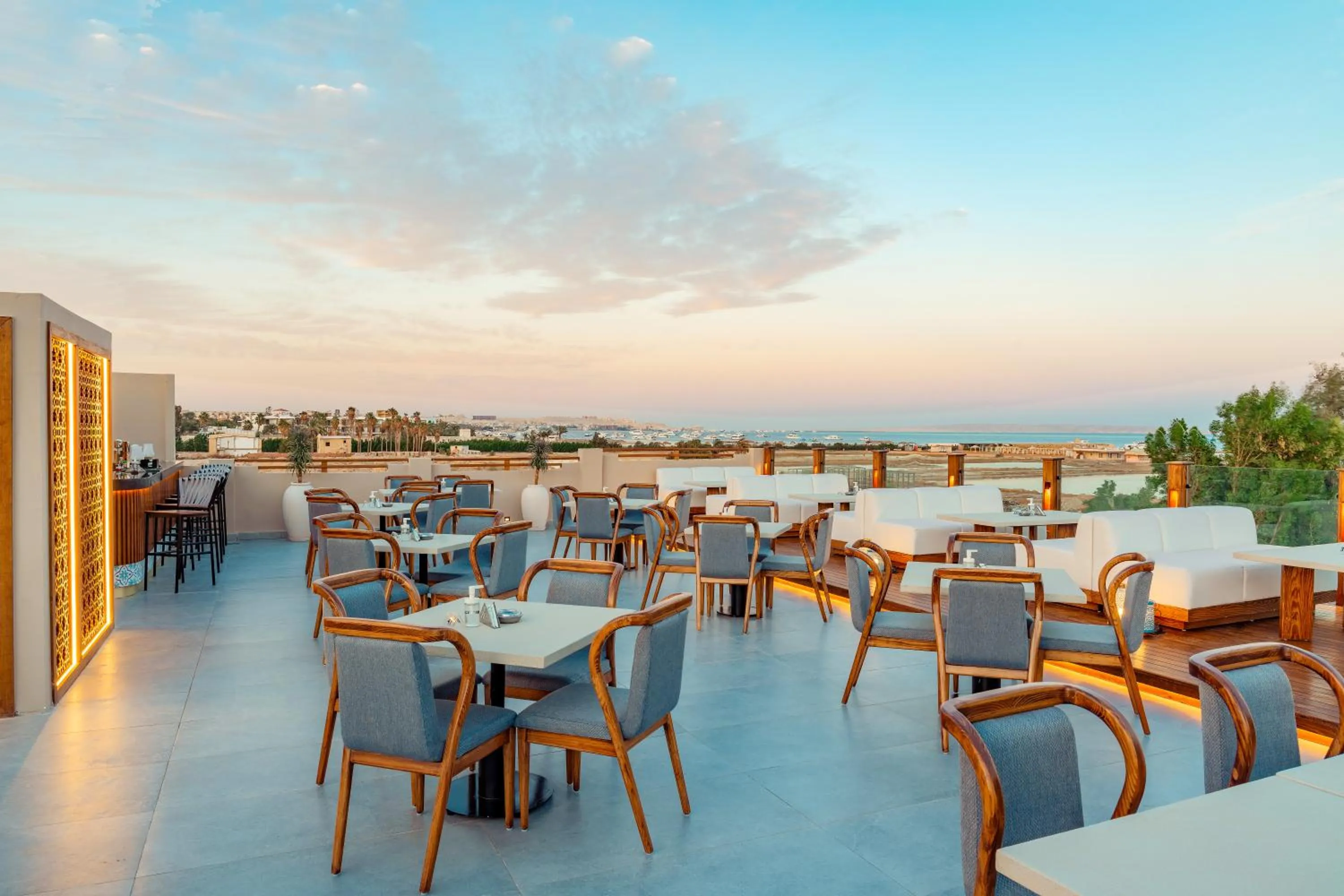 Lounge or bar in Sunrise Aqua Joy Resort