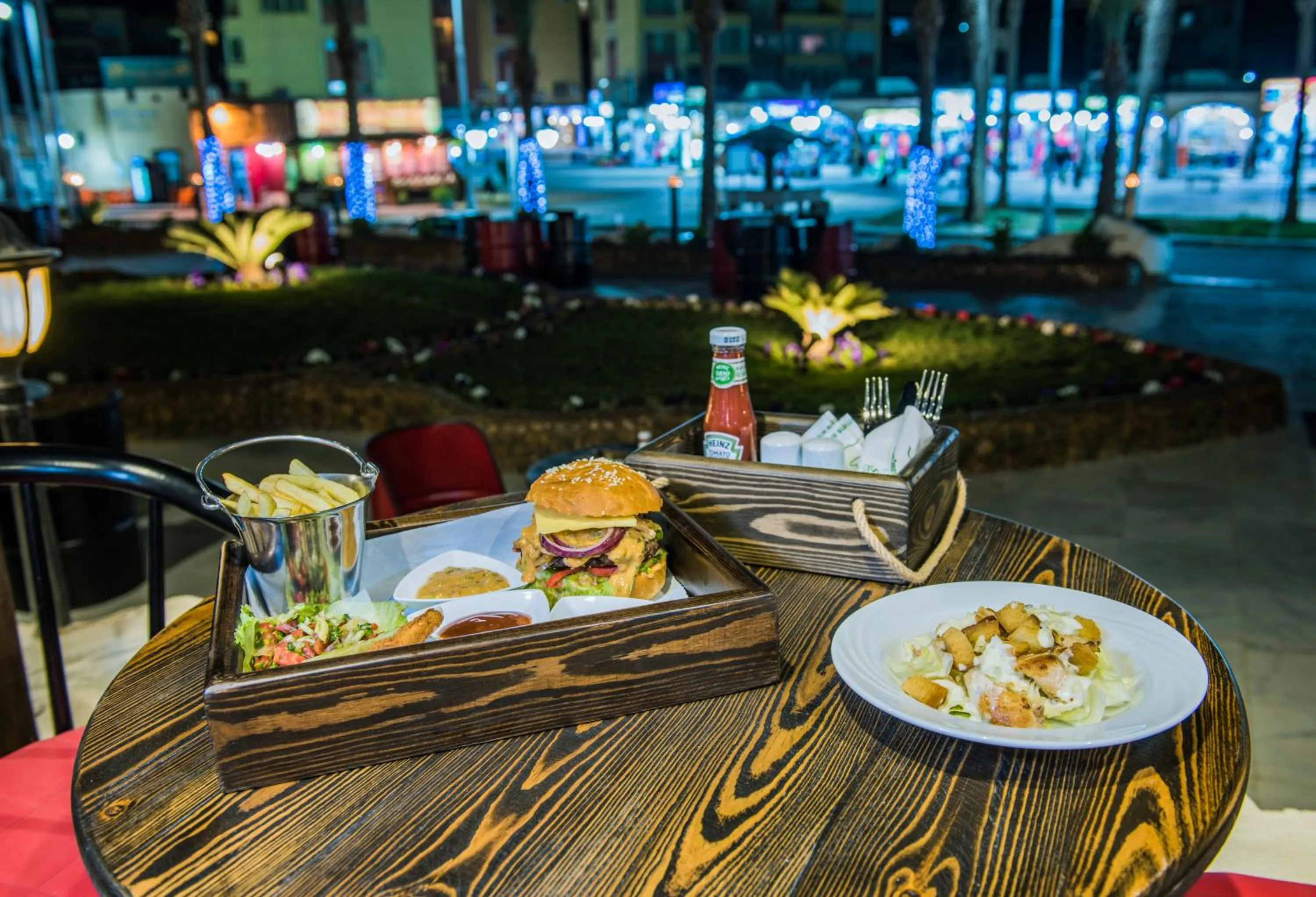 Restaurant/places to eat in Sunrise Aqua Joy Resort