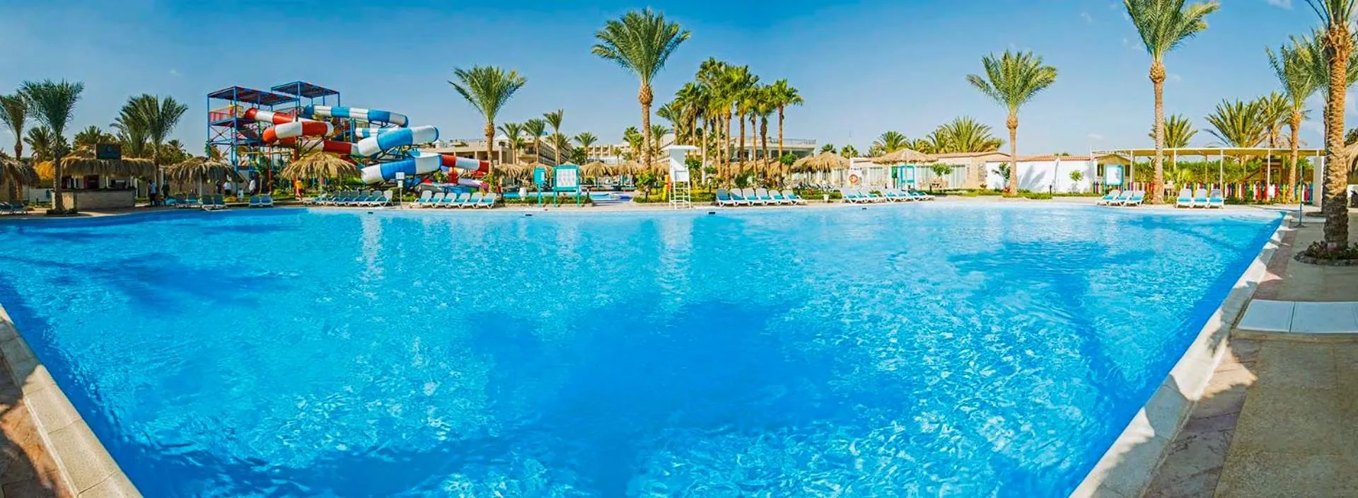 Swimming pool in Sunrise Aqua Joy Resort