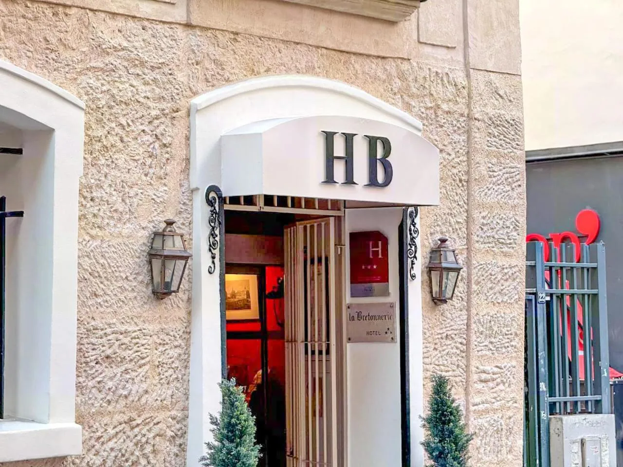 Facade/entrance in Hotel de la Bretonnerie
