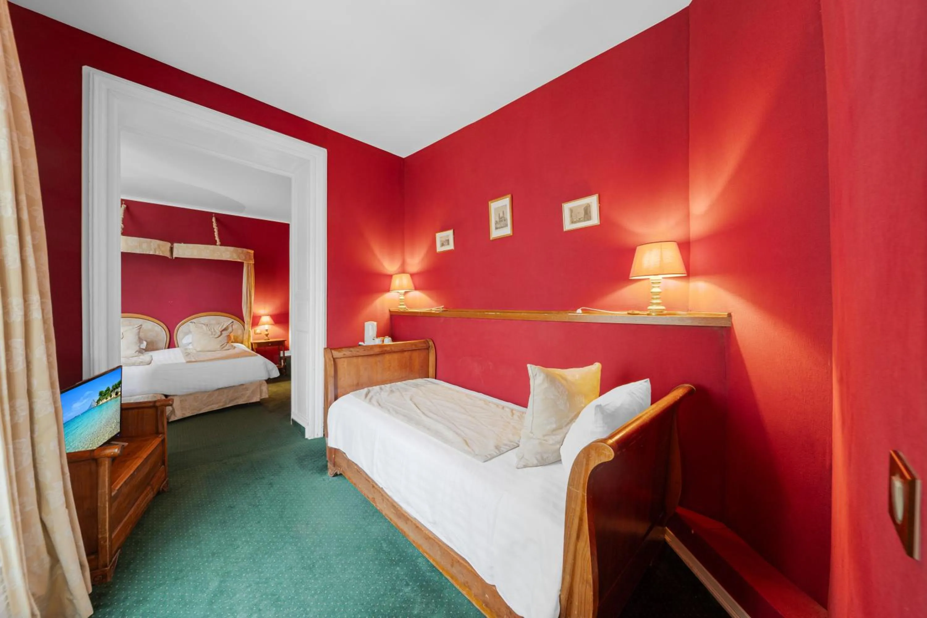 Bedroom, Bed in Hotel de la Bretonnerie